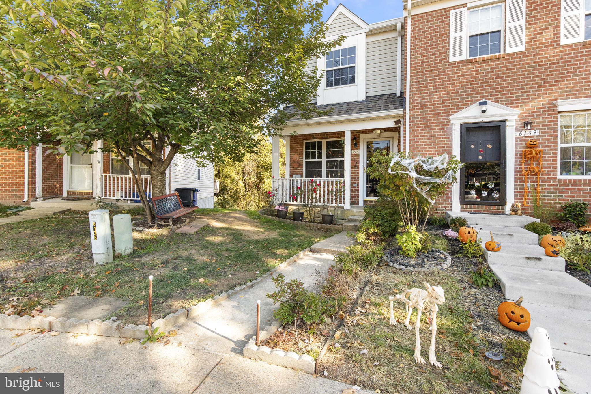 VILLAGE OF LONG REACH - Residential