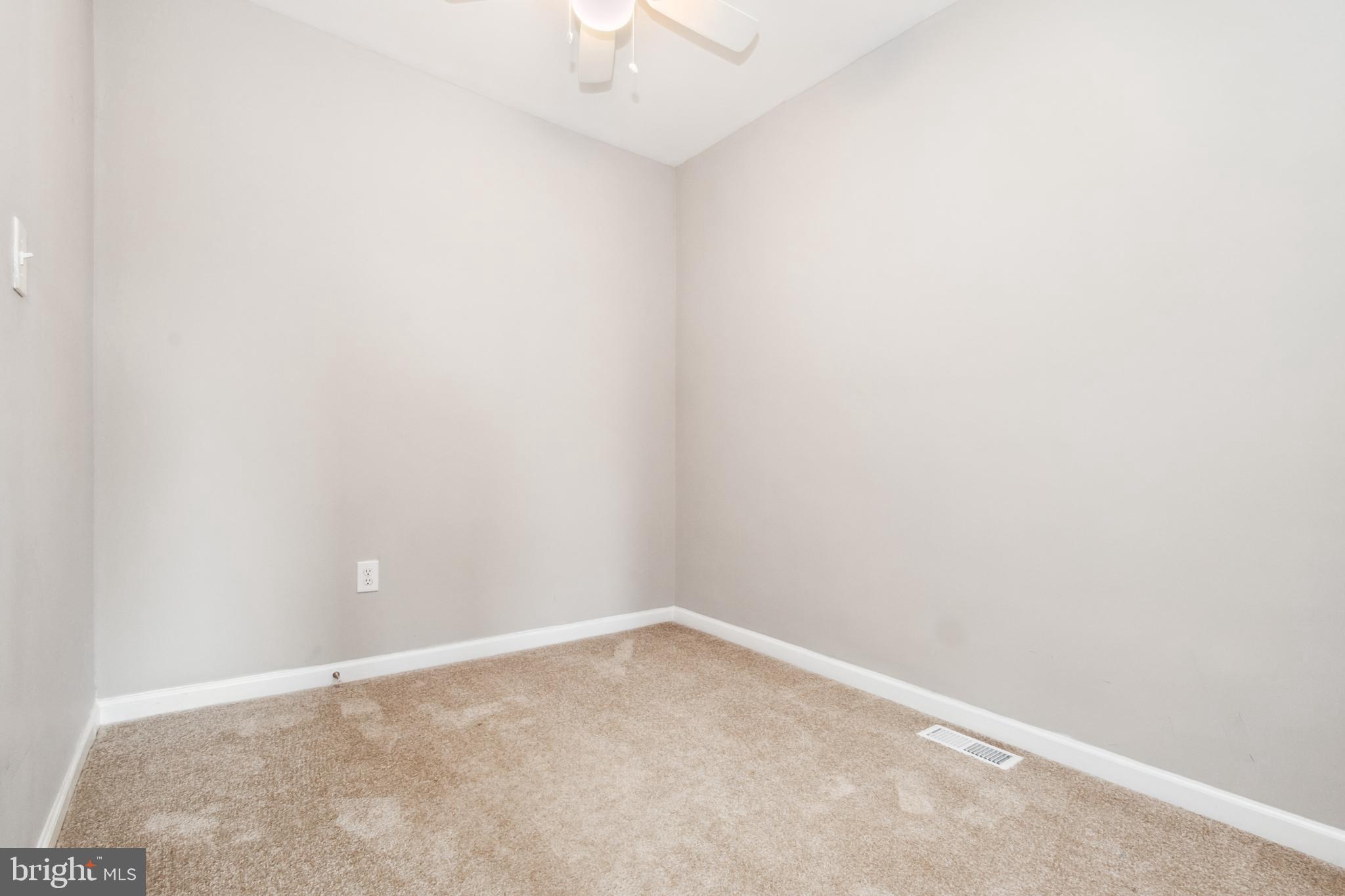 ALBEMARLE SQUARE - Residential