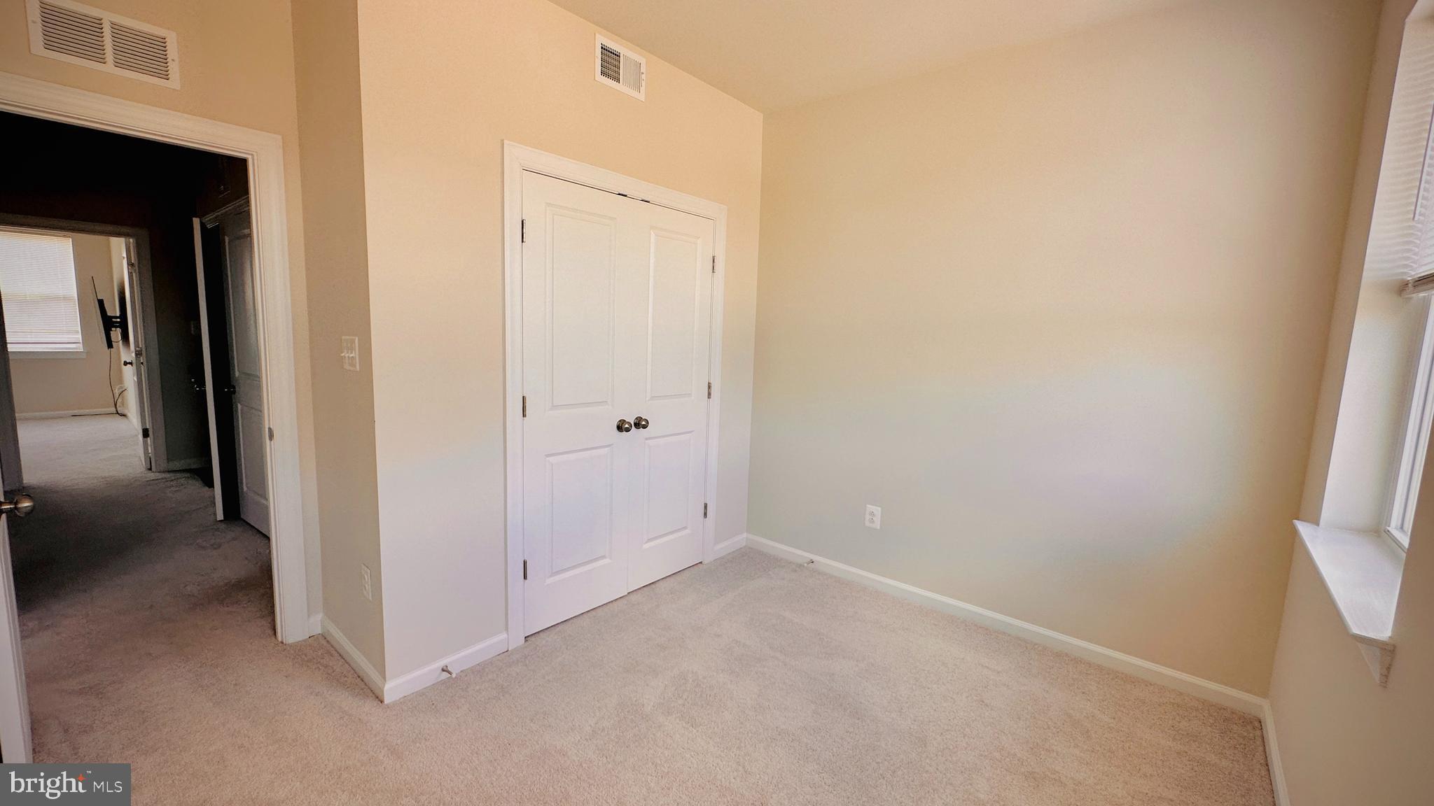 QUINCE ORCHARD - Residential Lease