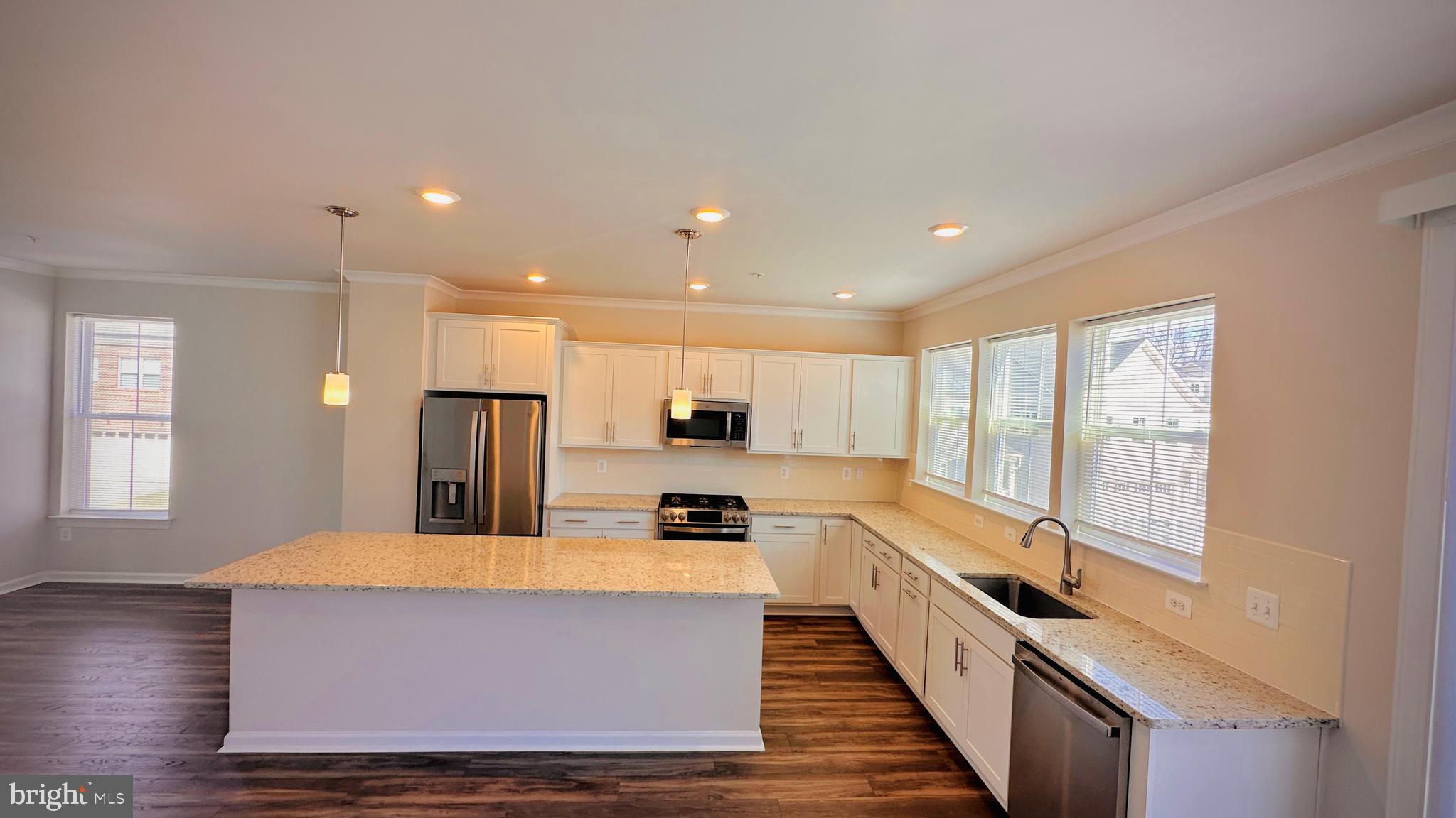 QUINCE ORCHARD - Residential Lease