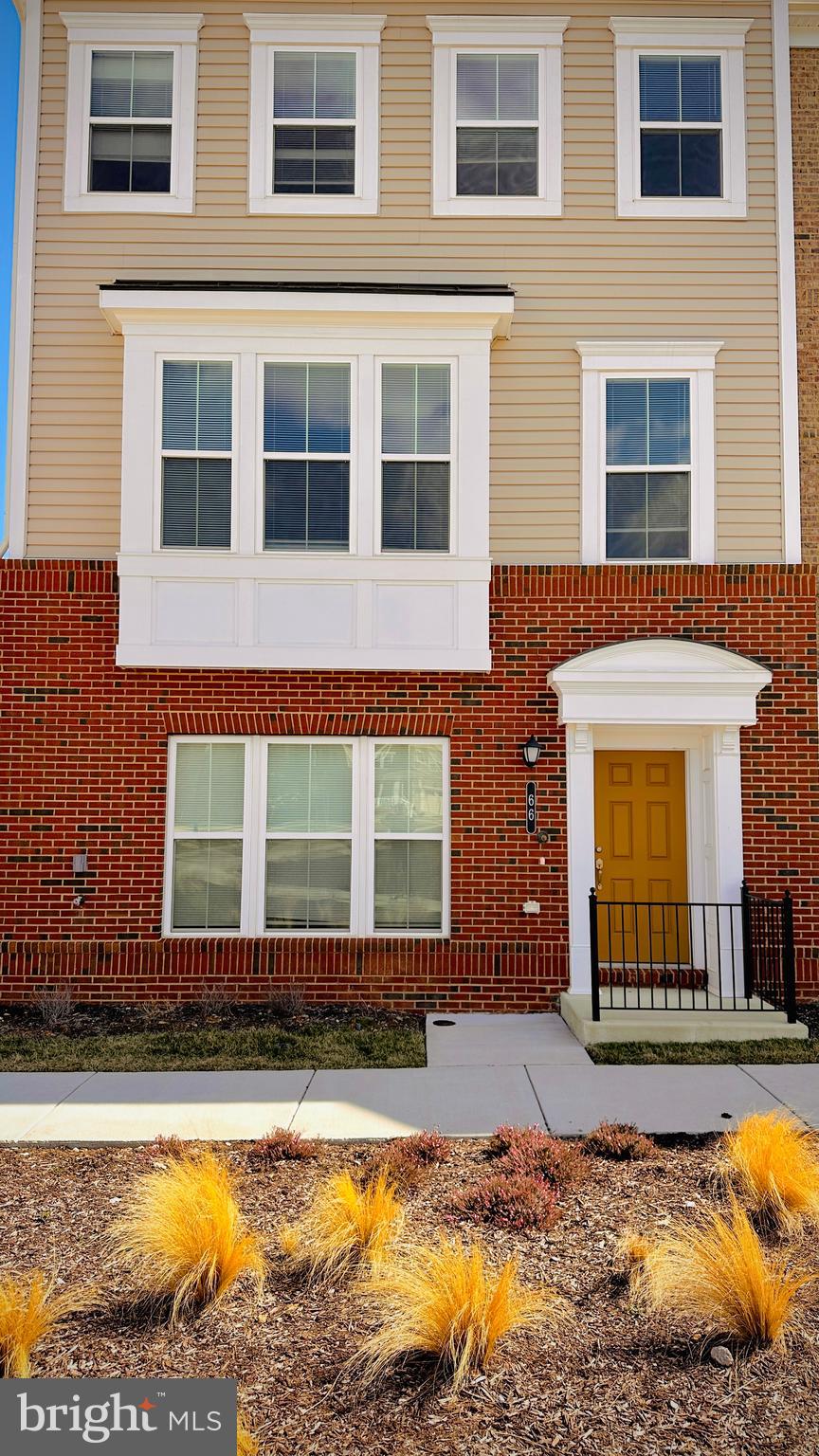 QUINCE ORCHARD - Residential Lease