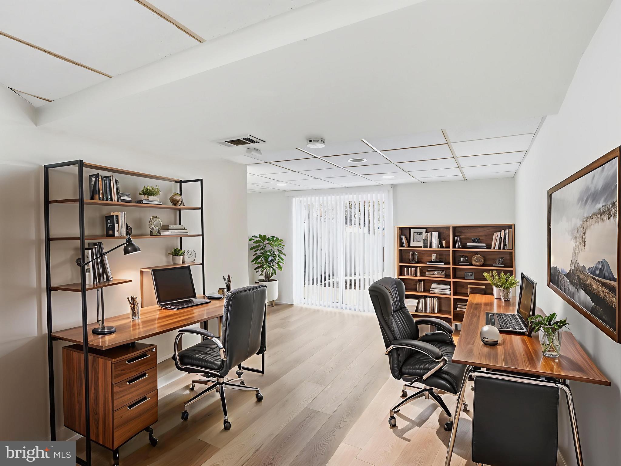 HARFORD SQUARE - Residential