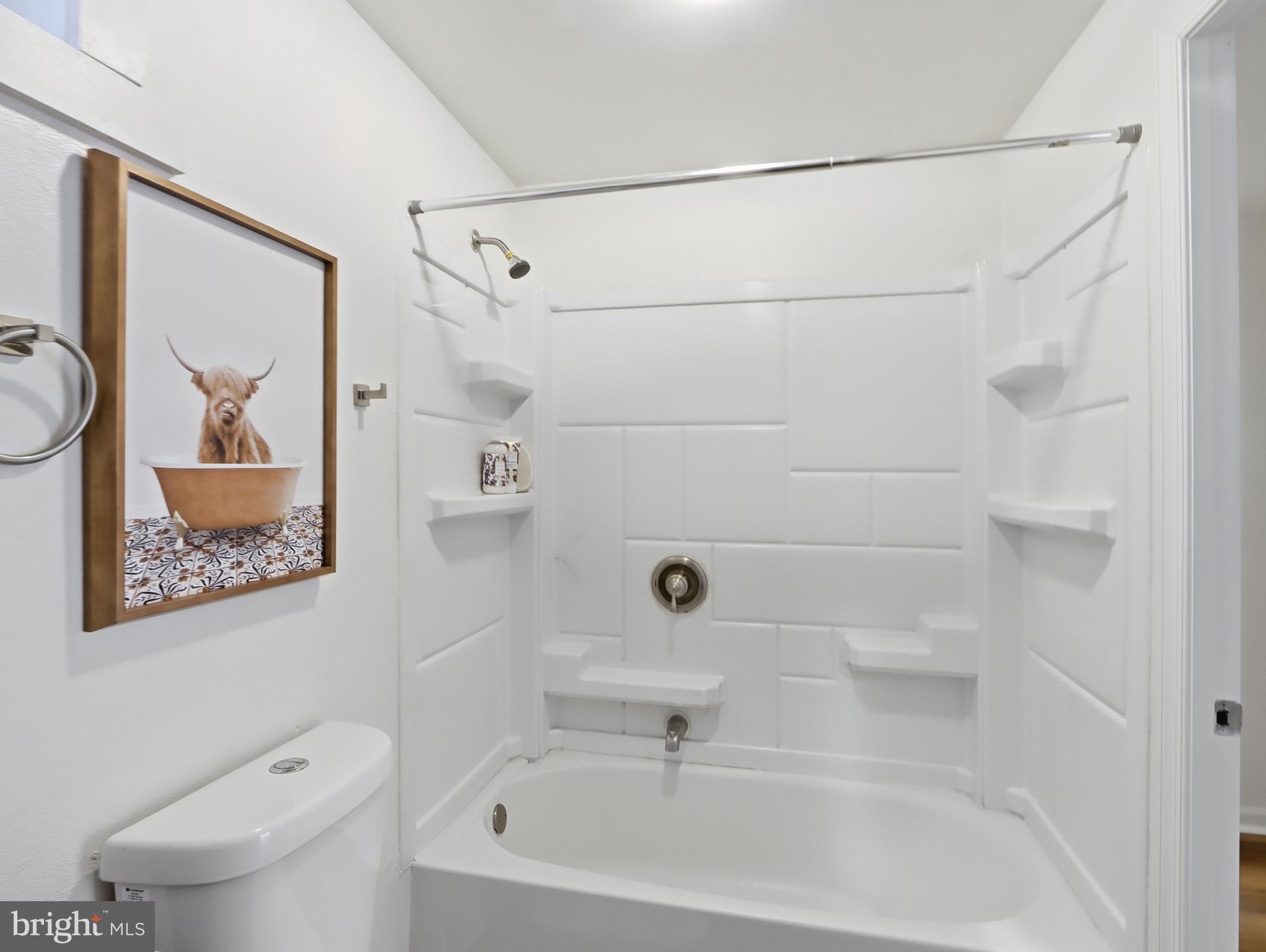 HARFORD SQUARE - Residential