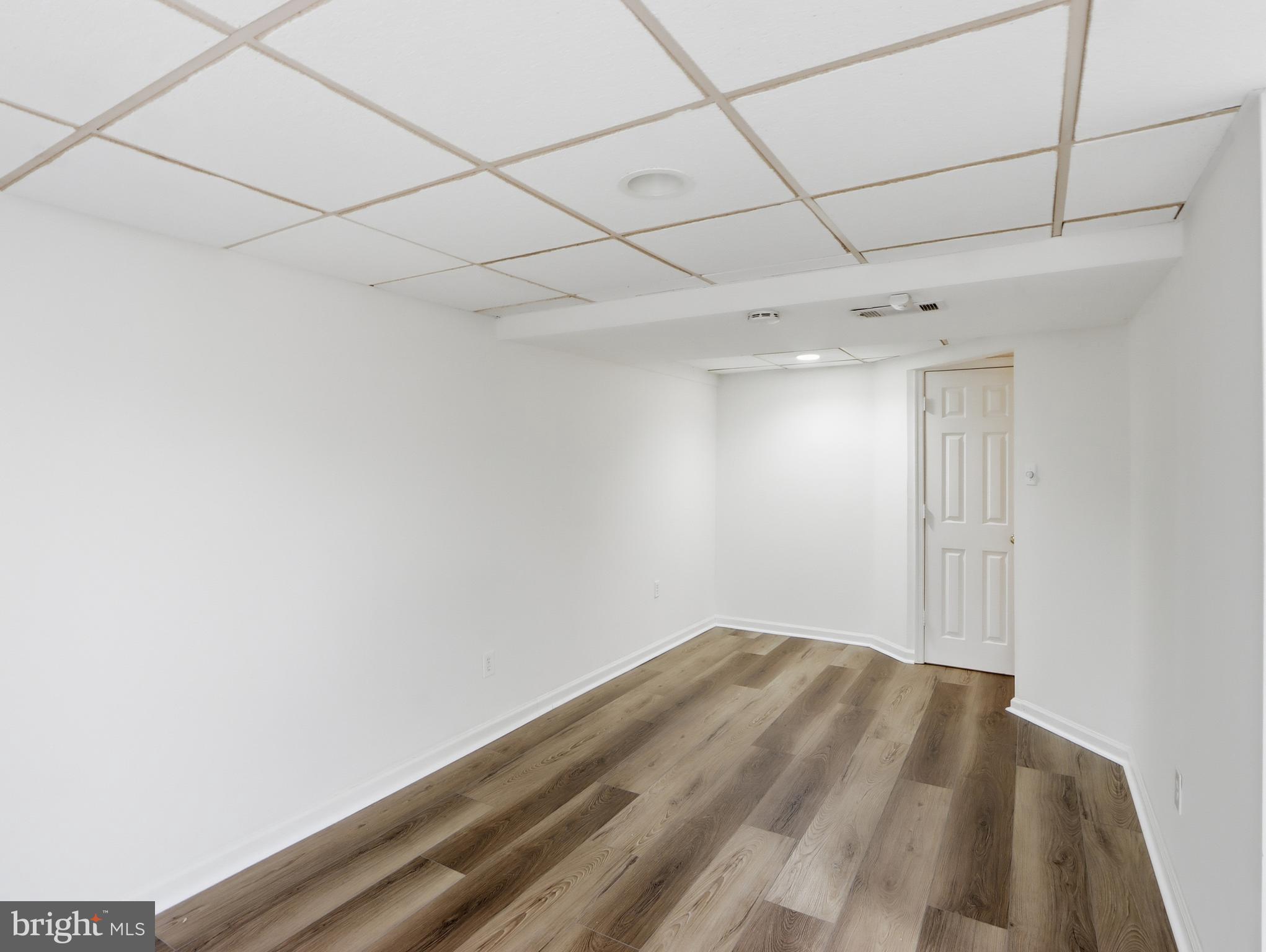 HARFORD SQUARE - Residential