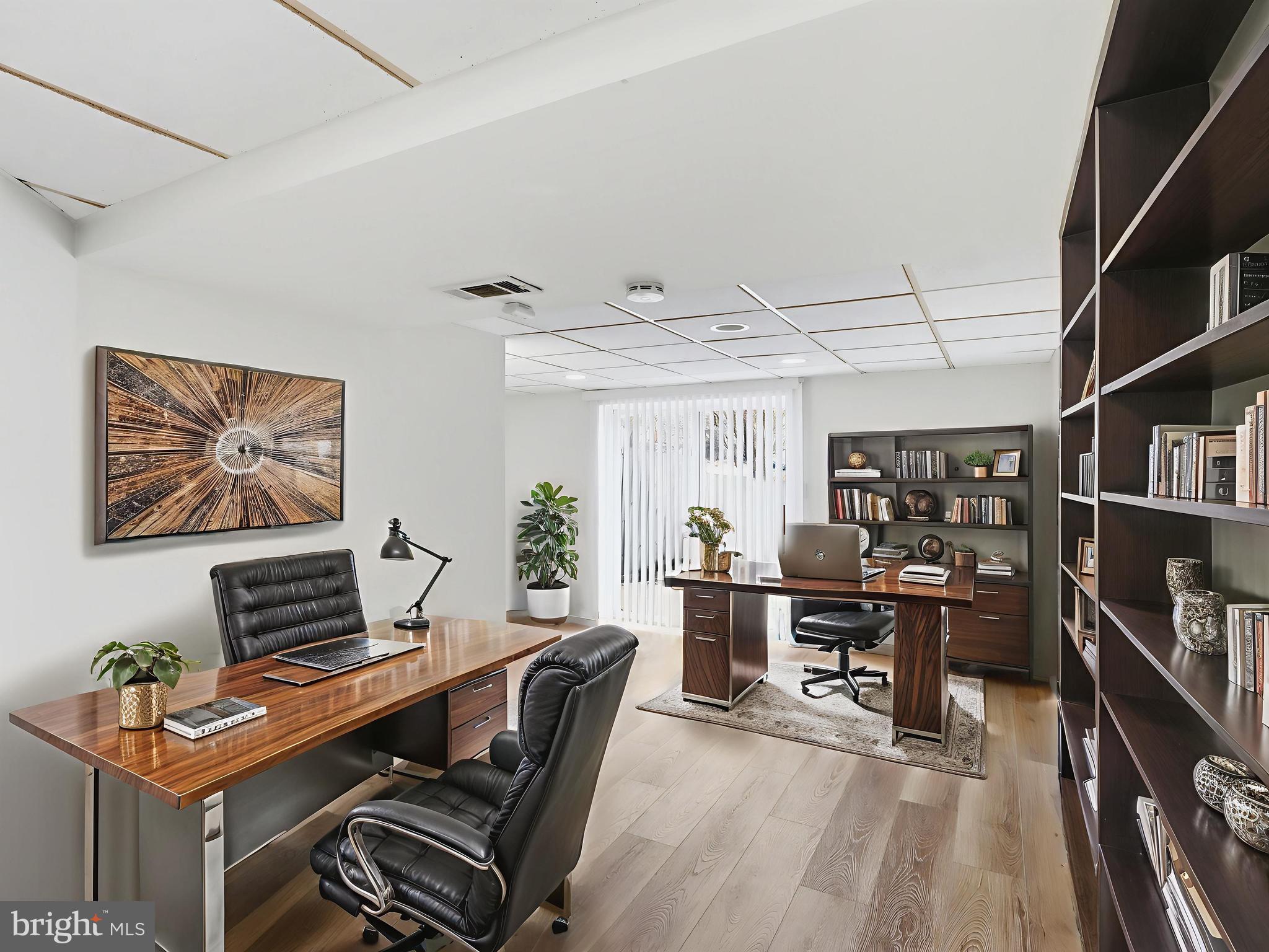 HARFORD SQUARE - Residential