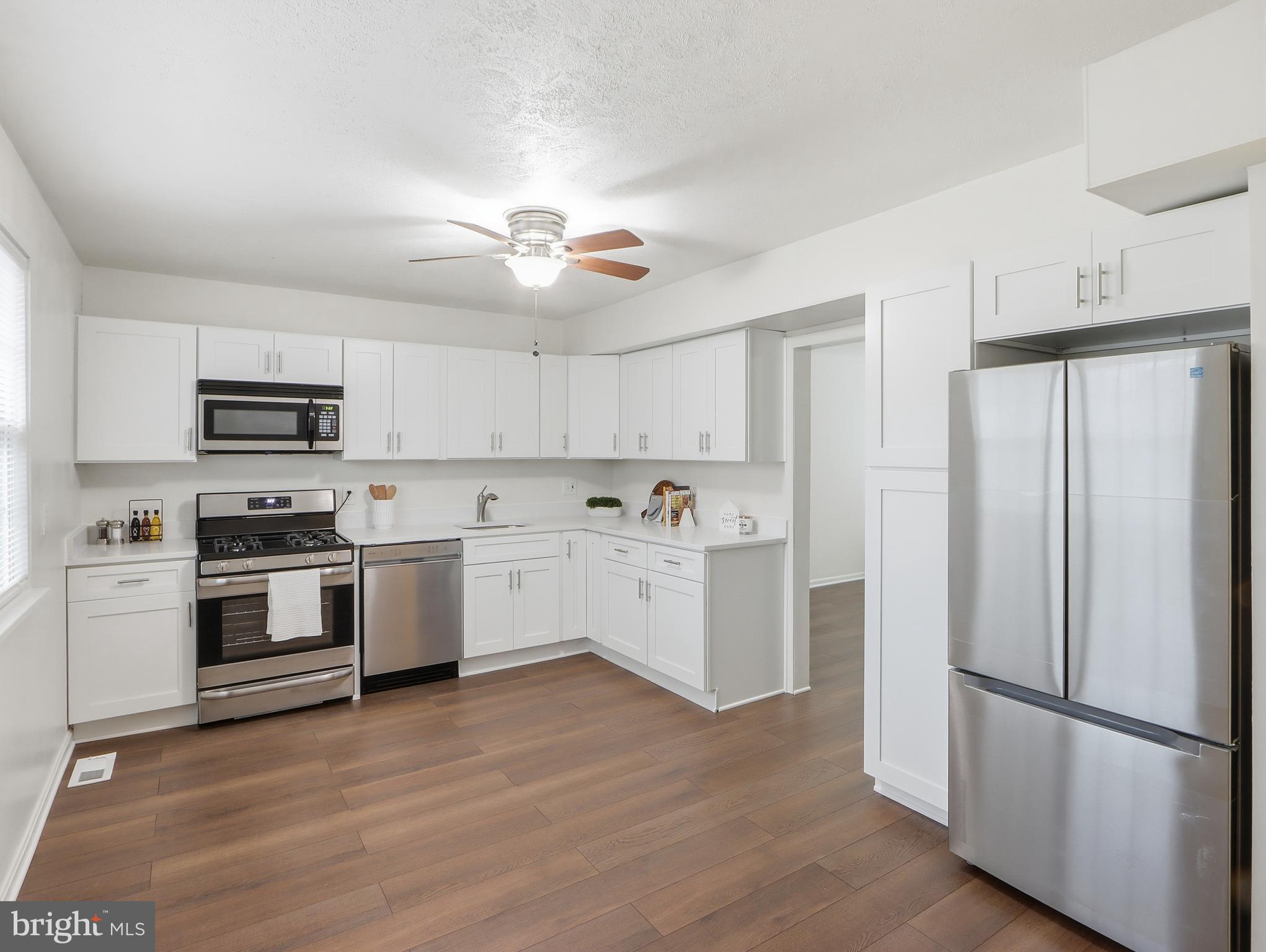 HARFORD SQUARE - Residential