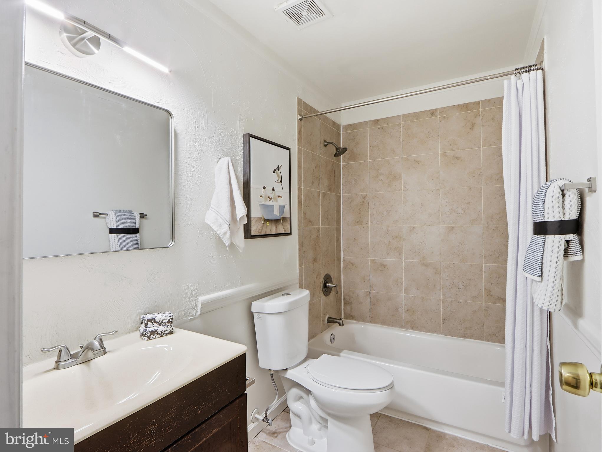 HARFORD SQUARE - Residential