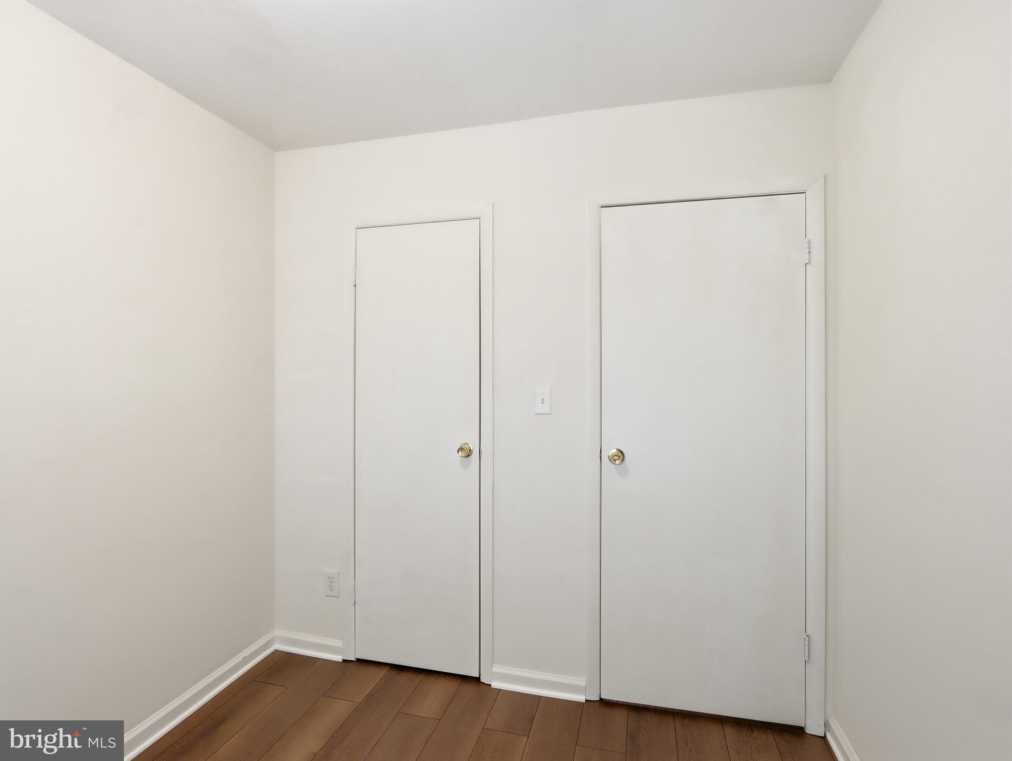 HARFORD SQUARE - Residential