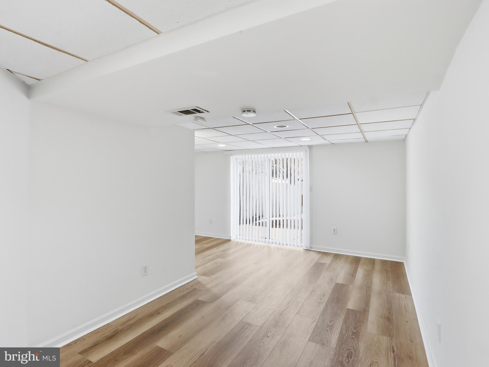 HARFORD SQUARE - Residential