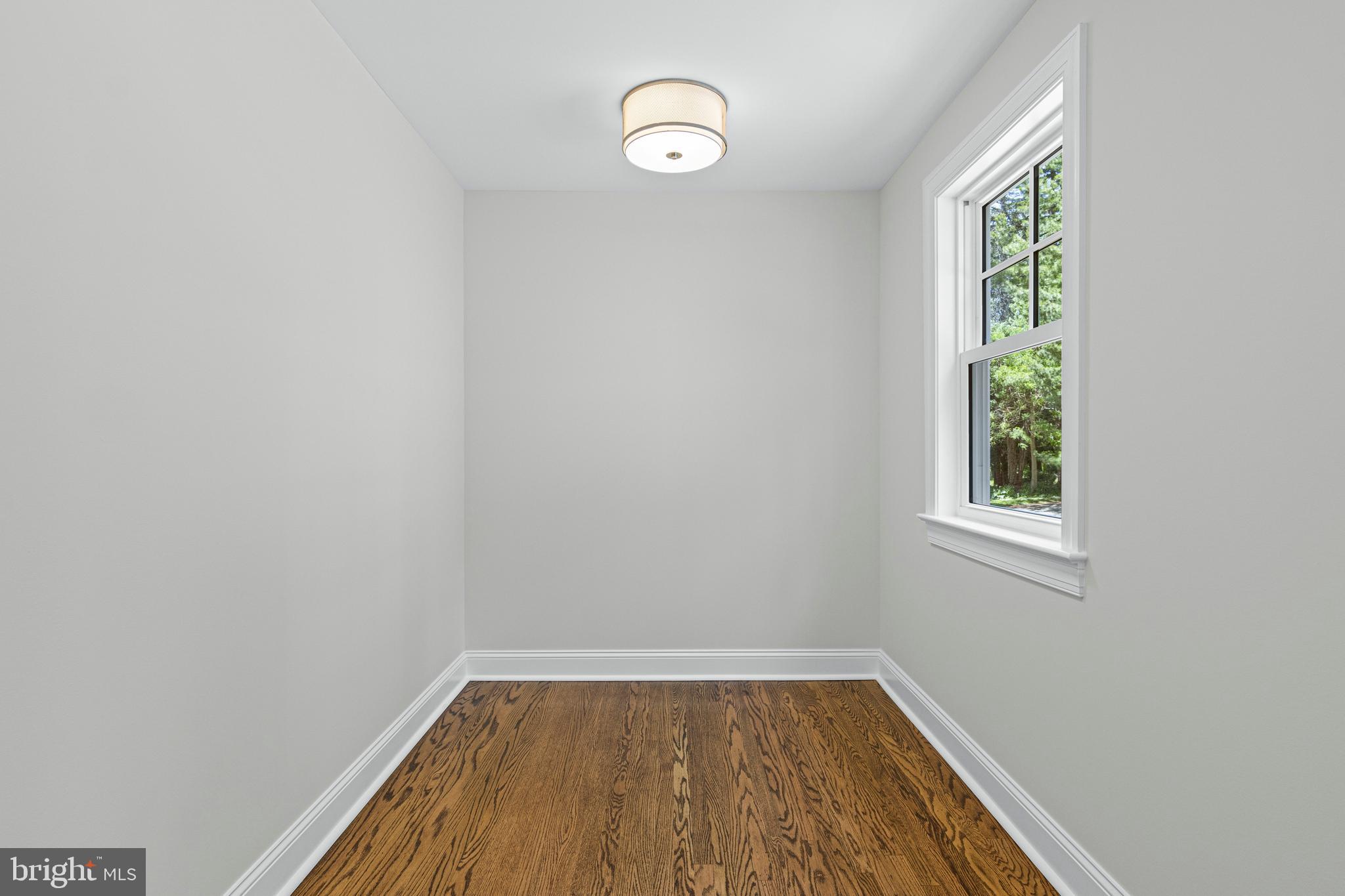 ROLLING MEADOW EST - Residential