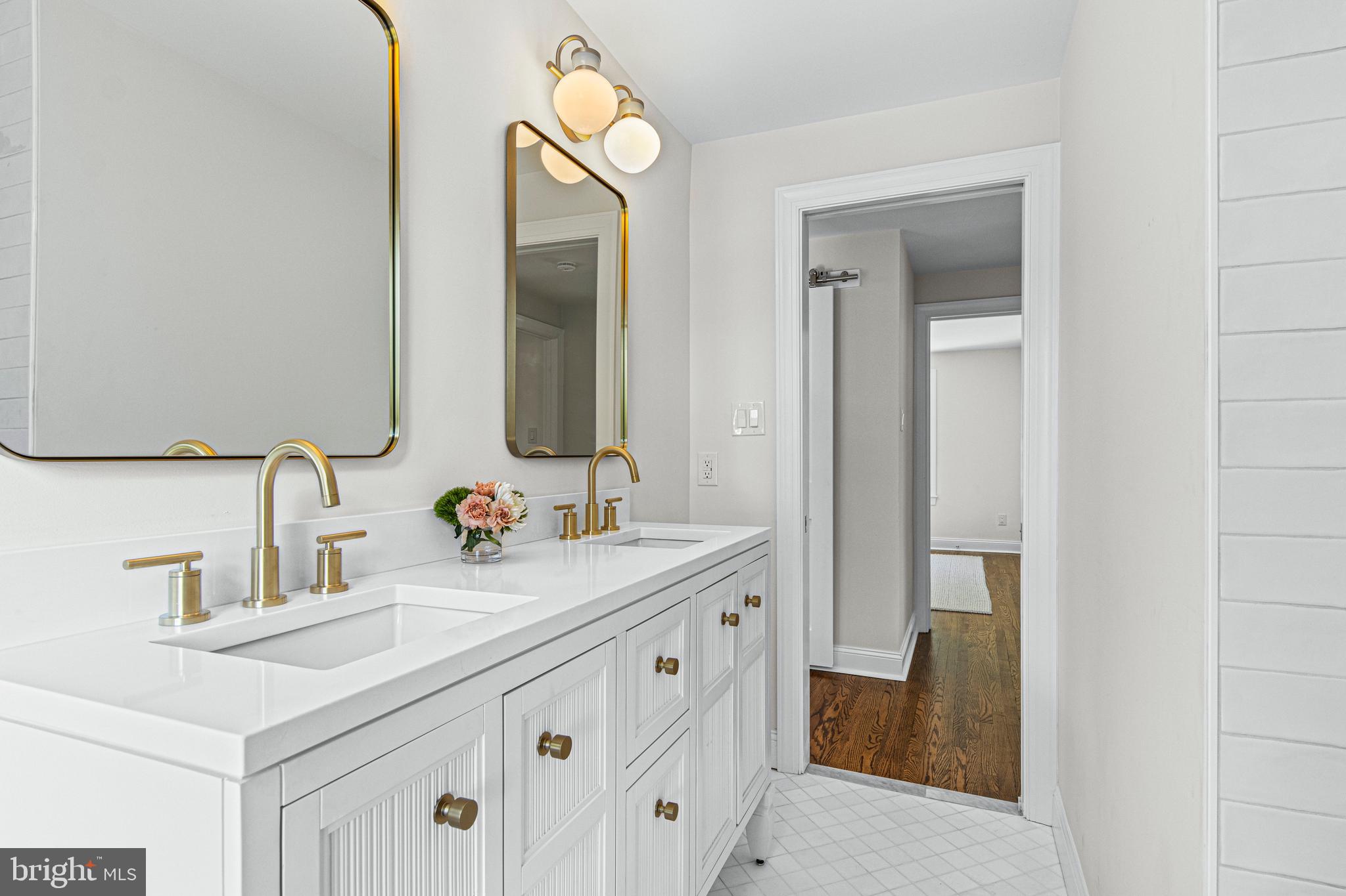 ROLLING MEADOW EST - Residential