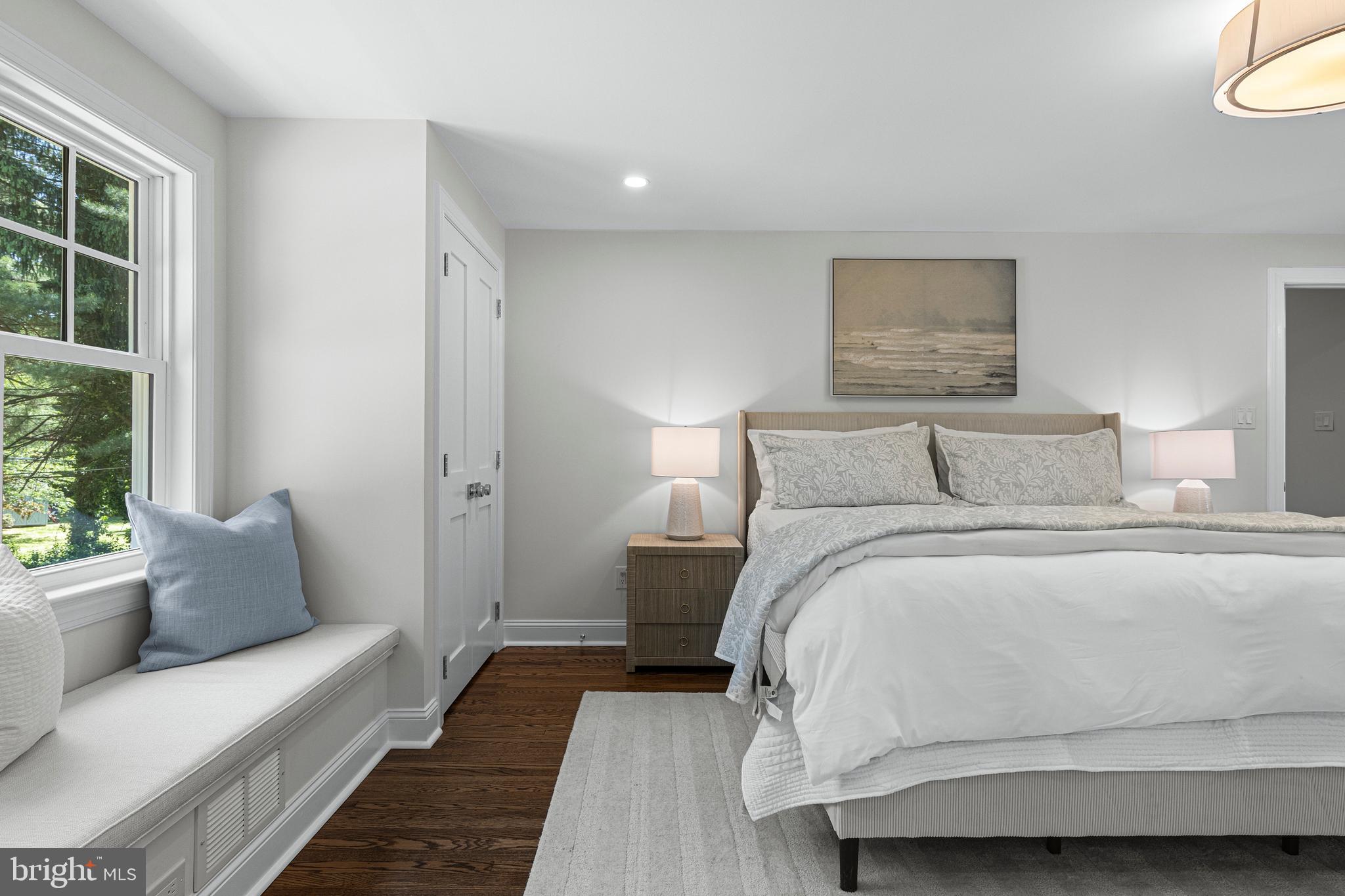 ROLLING MEADOW EST - Residential