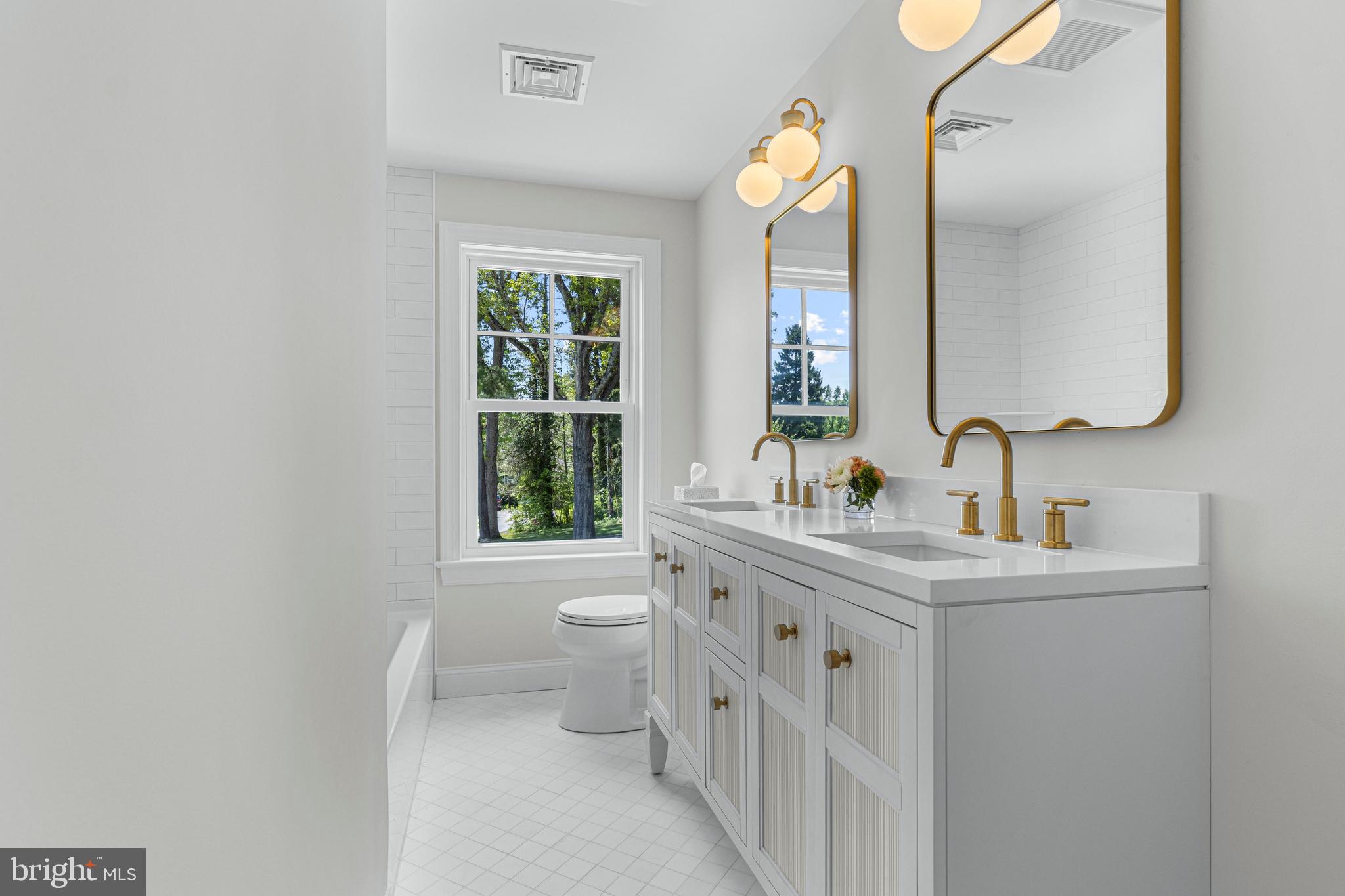 ROLLING MEADOW EST - Residential