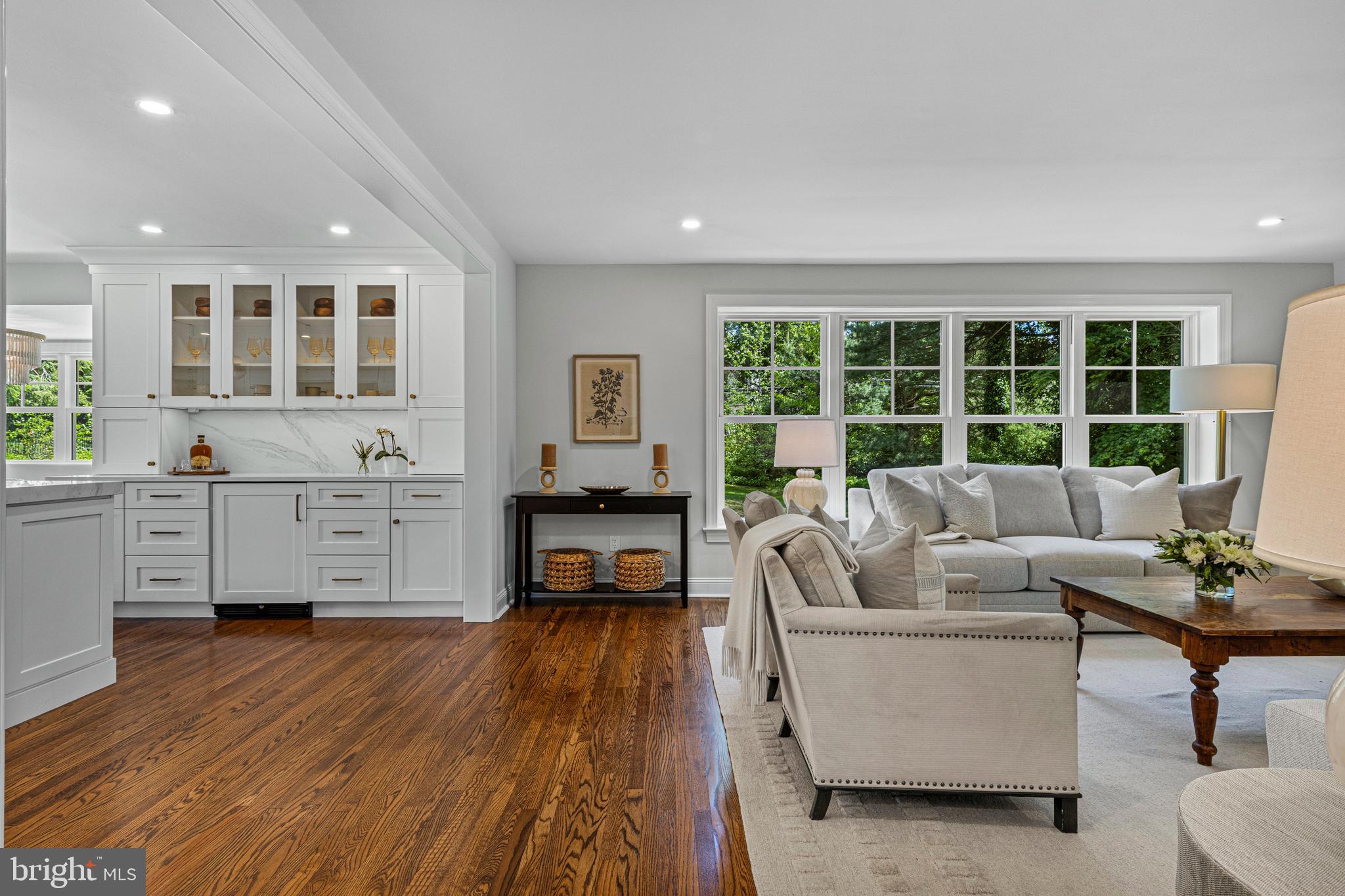ROLLING MEADOW EST - Residential