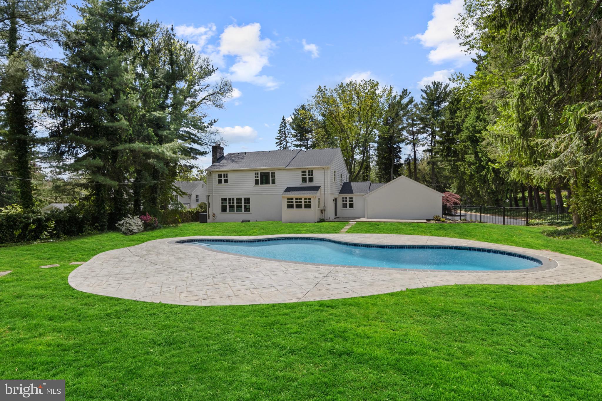 ROLLING MEADOW EST - Residential
