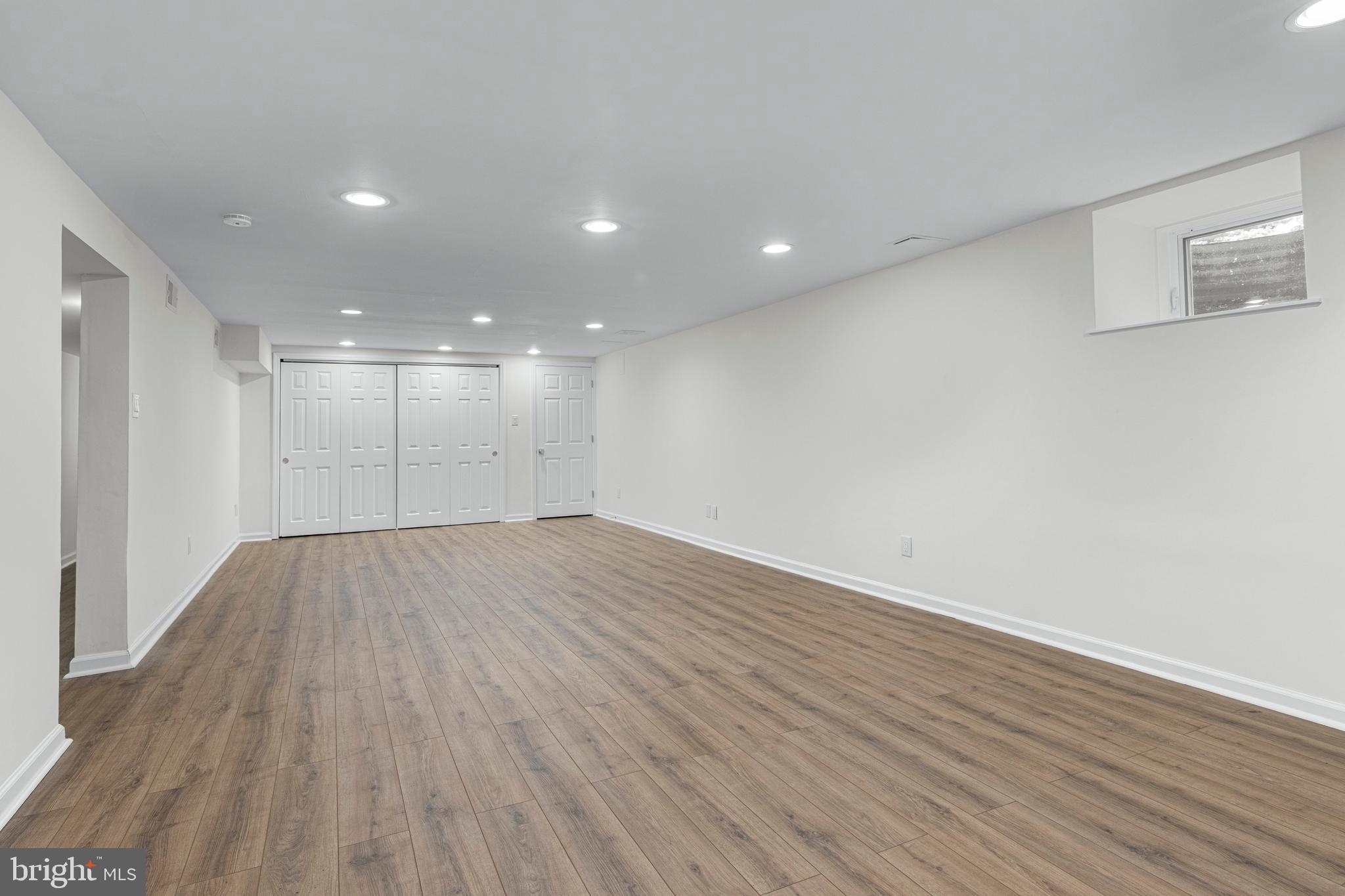 ROLLING MEADOW EST - Residential