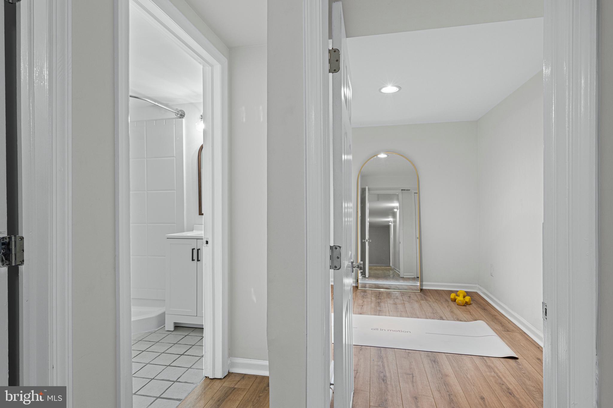 ROLLING MEADOW EST - Residential
