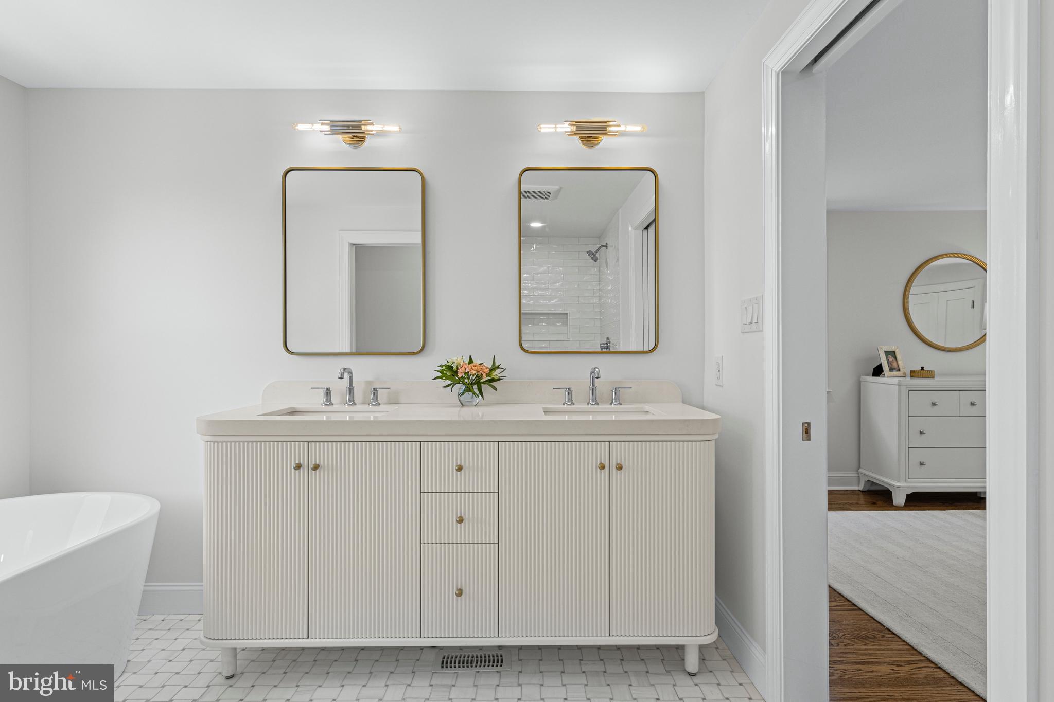 ROLLING MEADOW EST - Residential