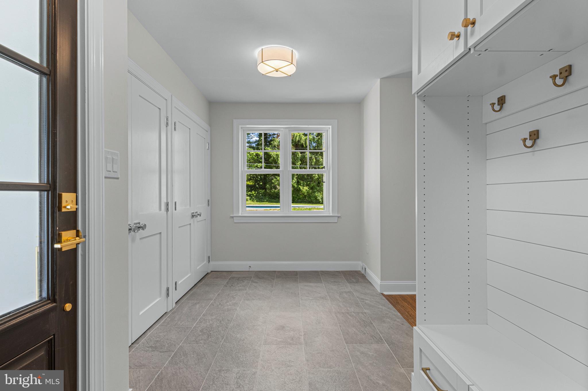 ROLLING MEADOW EST - Residential