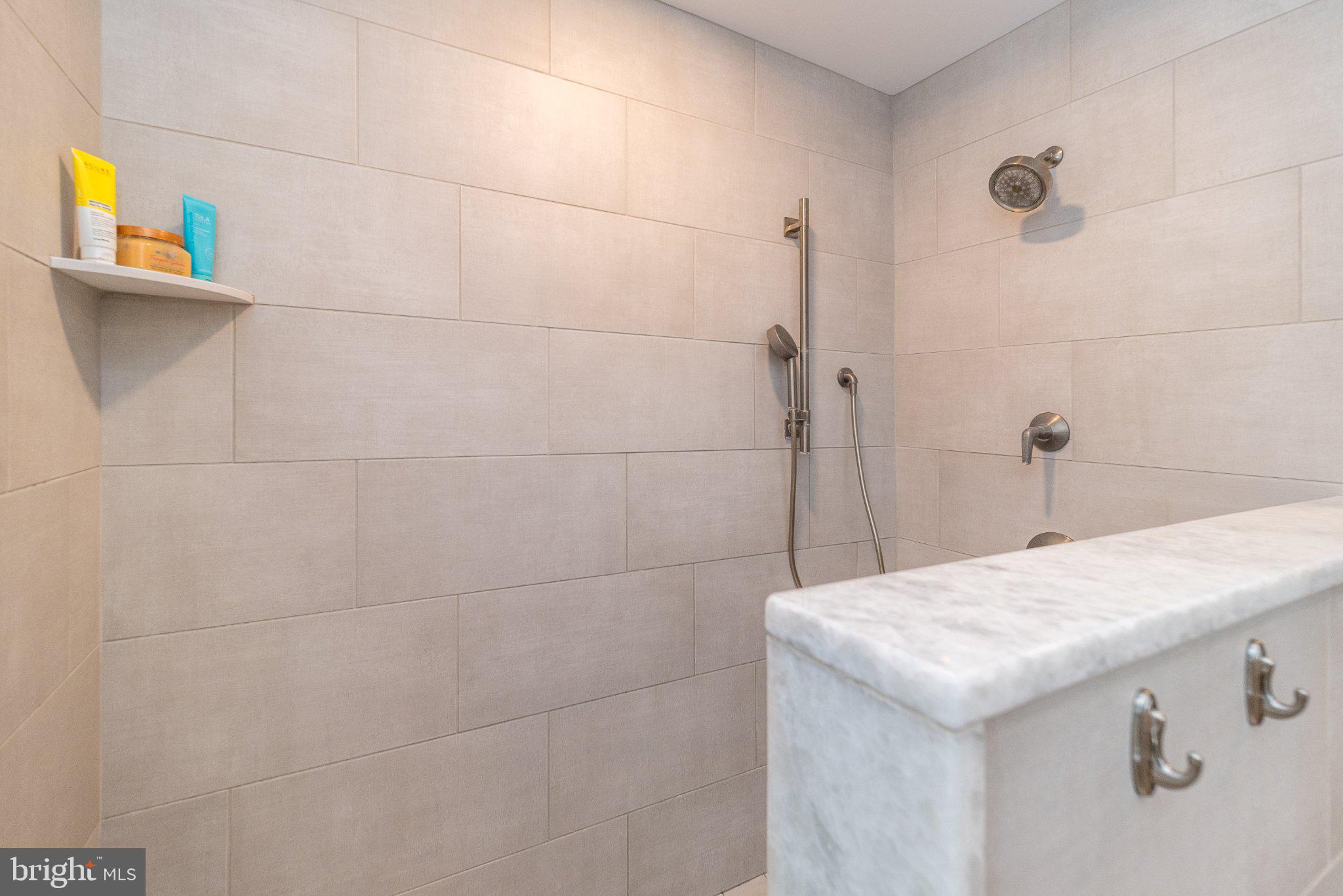 HIGH MEADOW - Residential