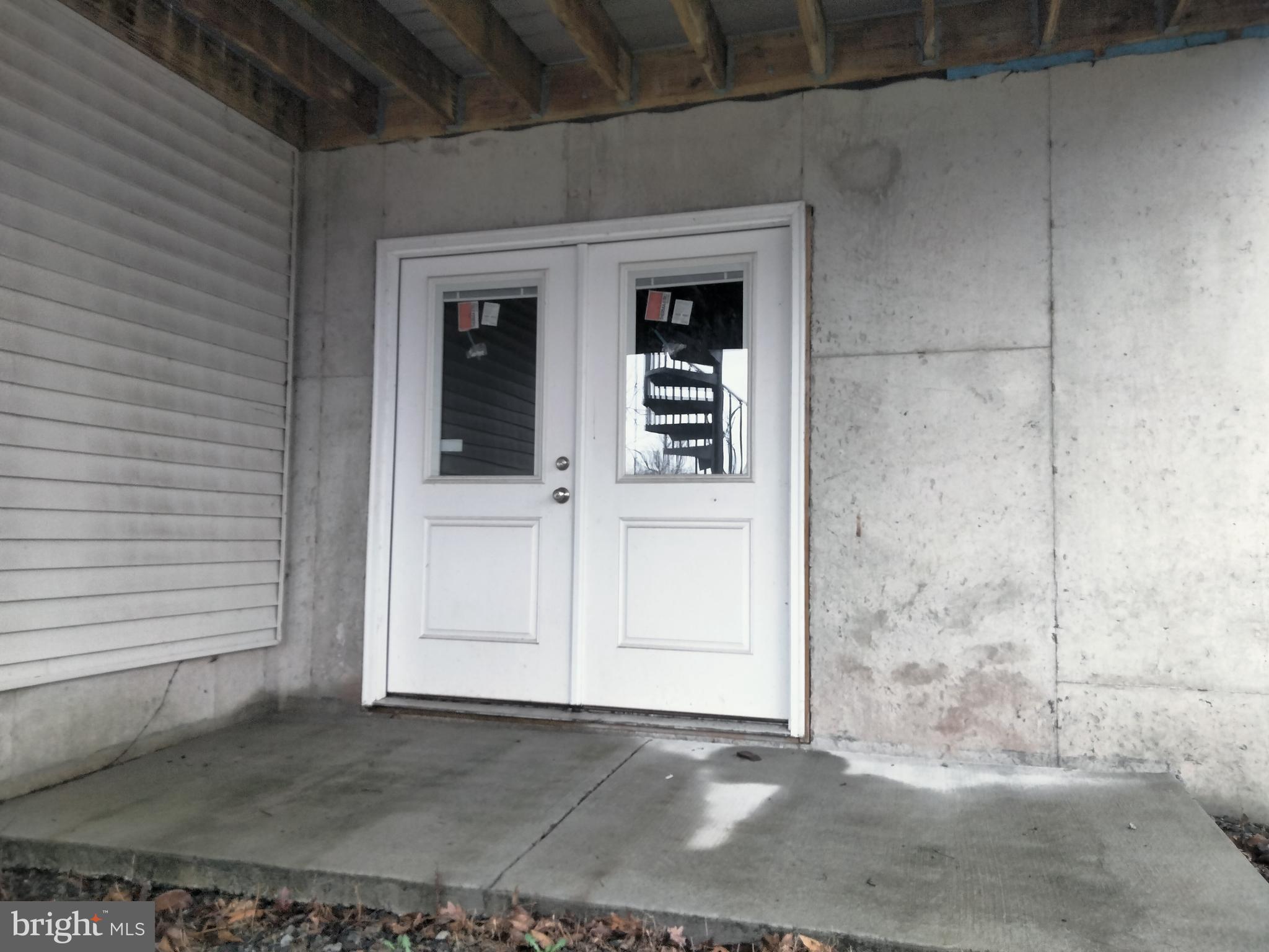 HIGH MEADOW - Residential