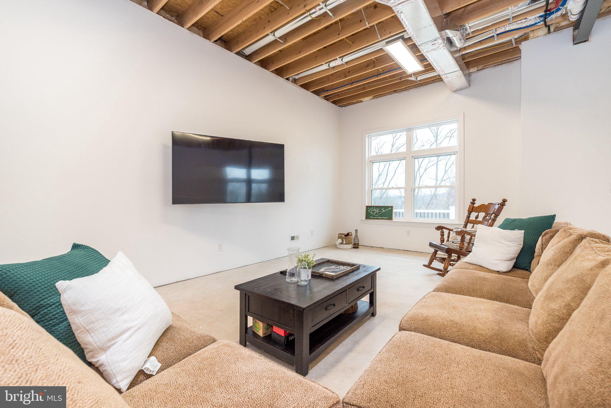 HIGH MEADOW - Residential