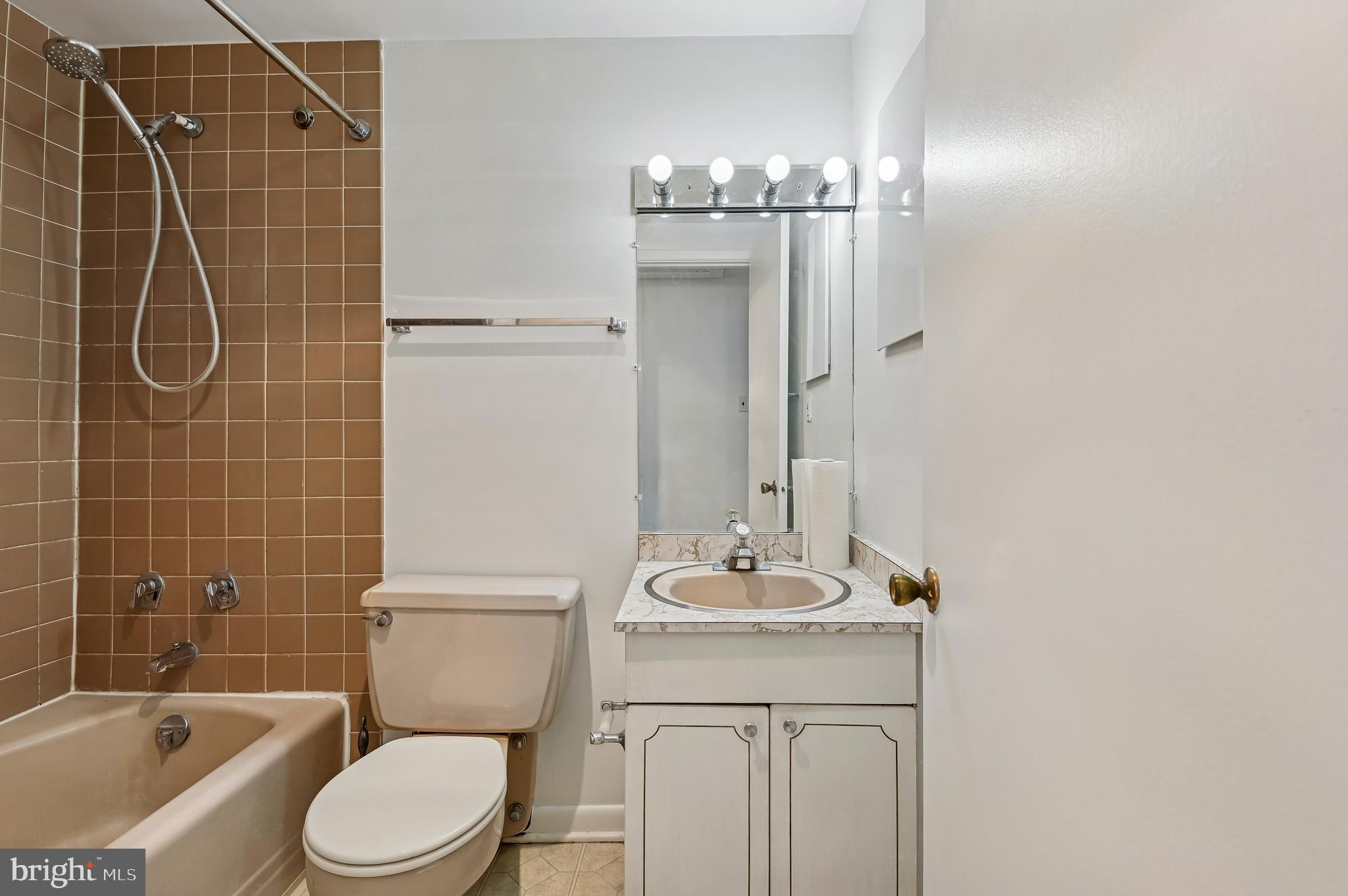 THE TECUMSEH - Residential