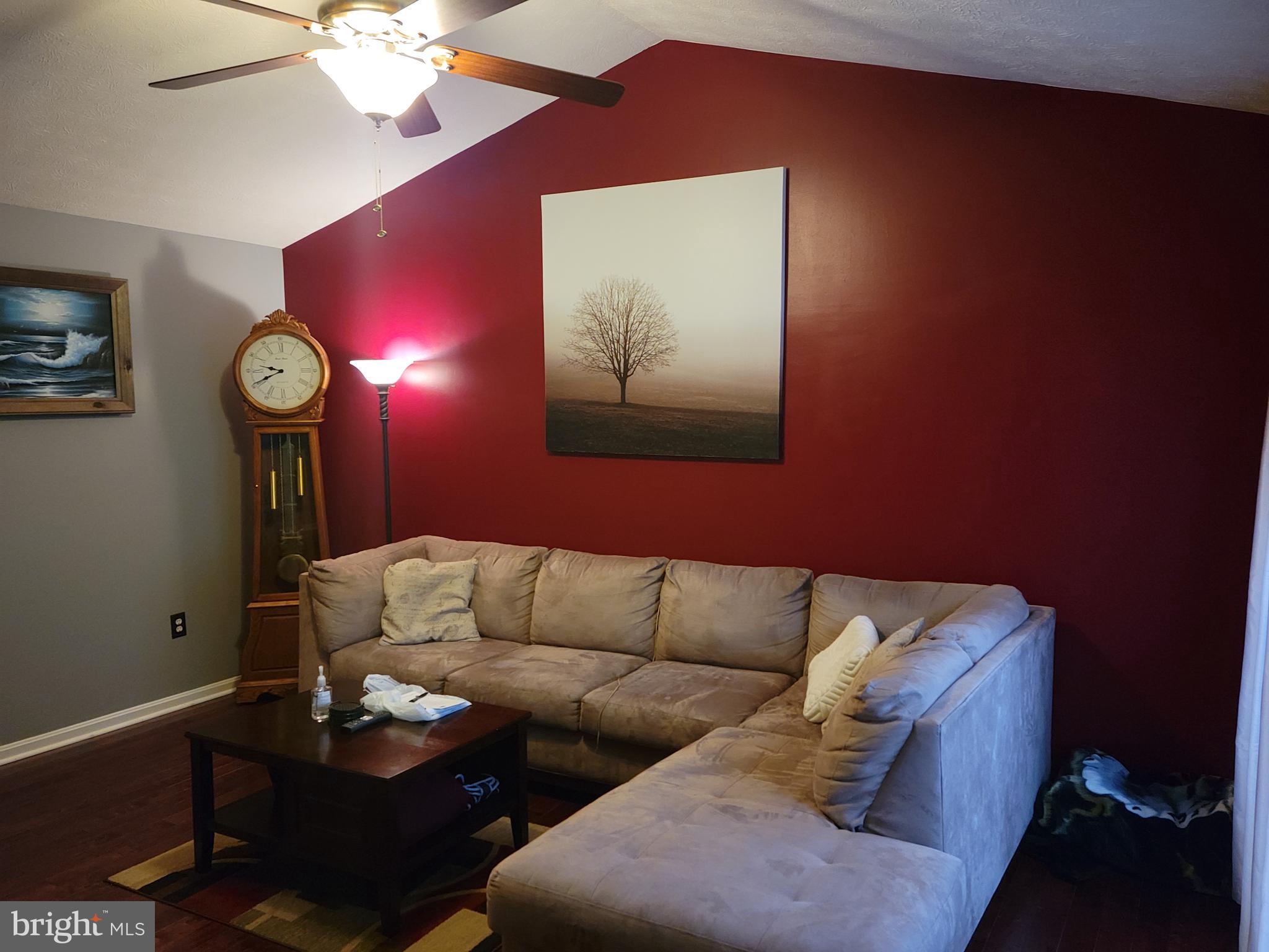 LAKE LAND OR - Residential