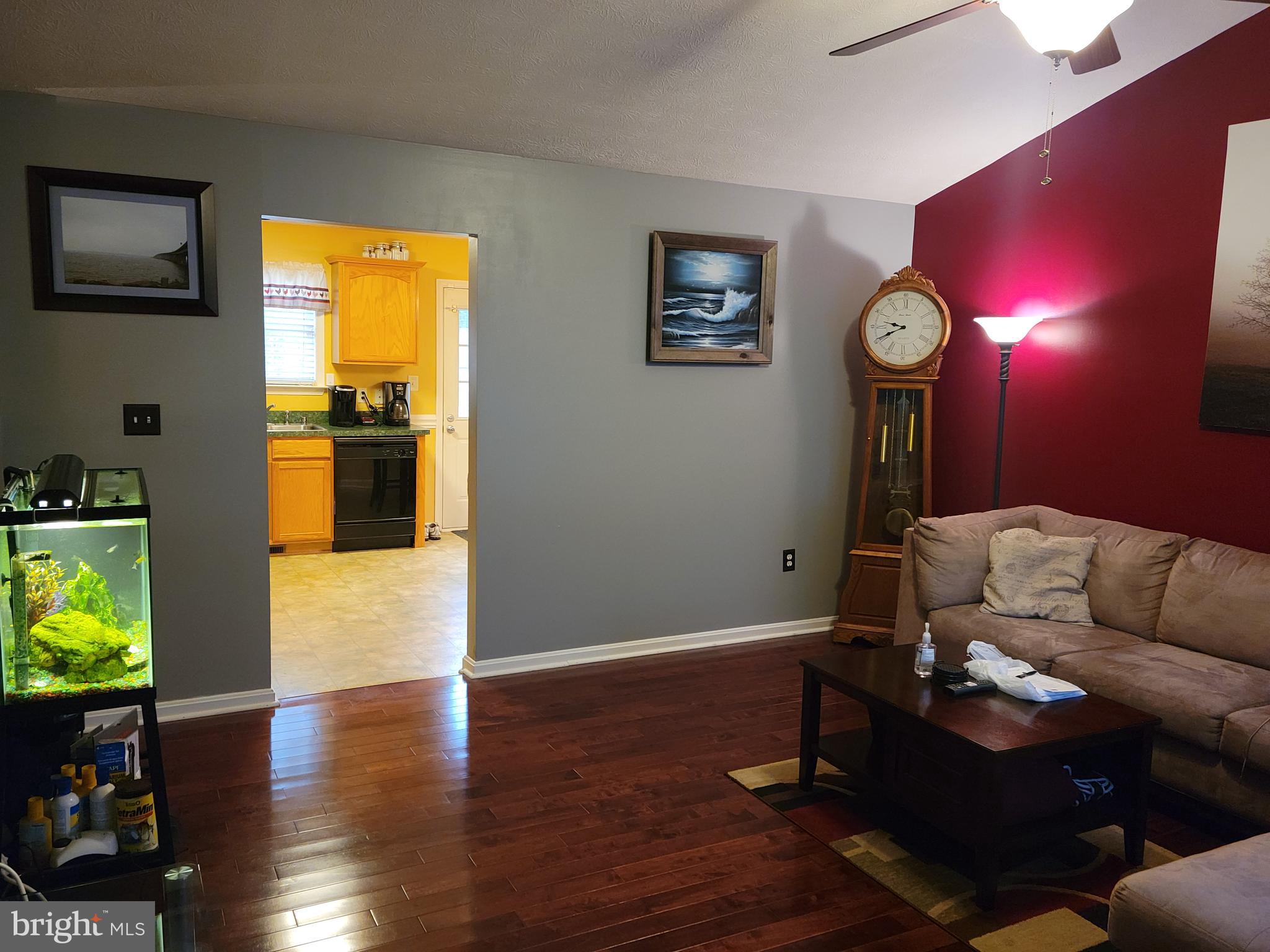 LAKE LAND OR - Residential