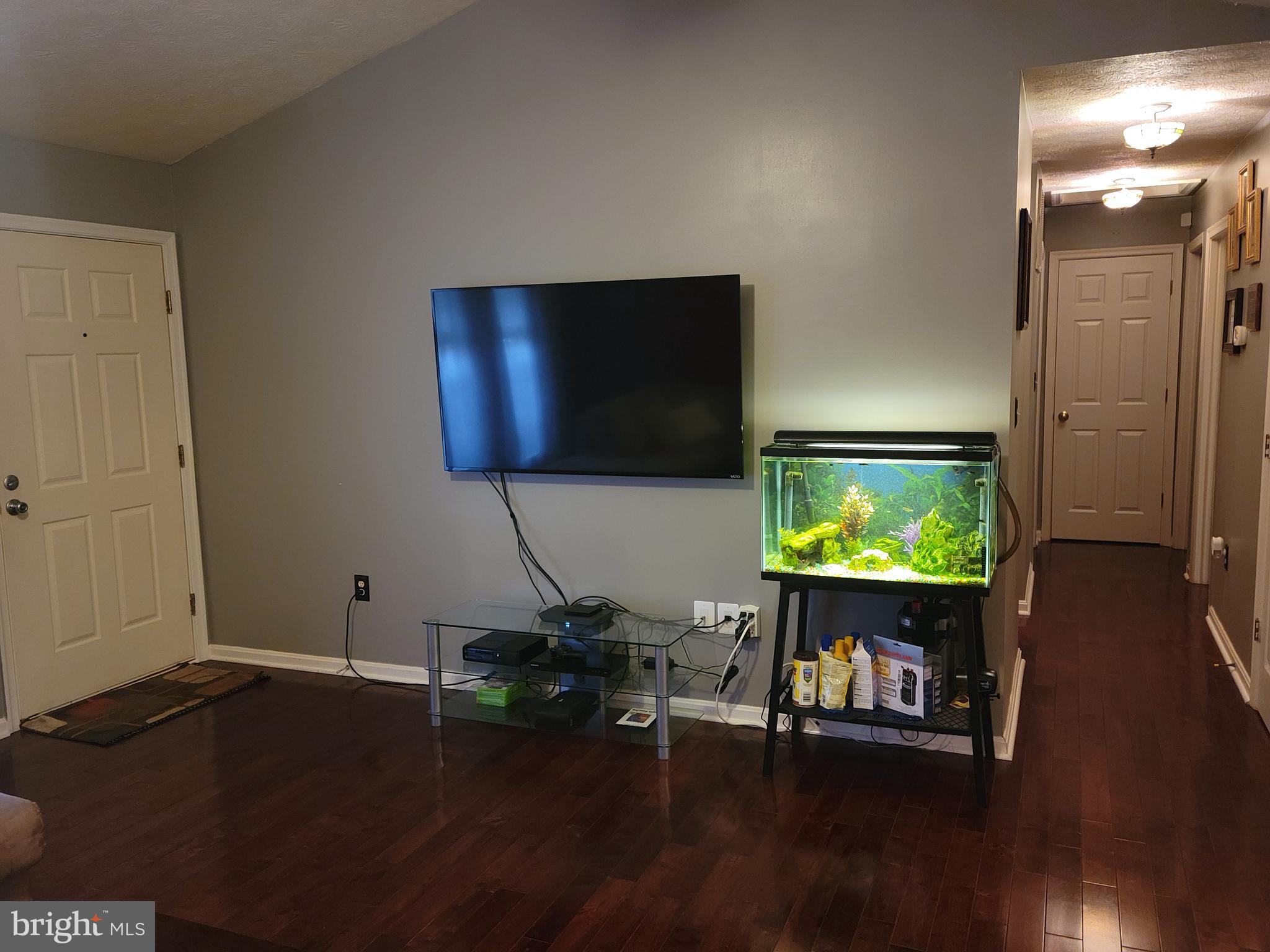 LAKE LAND OR - Residential