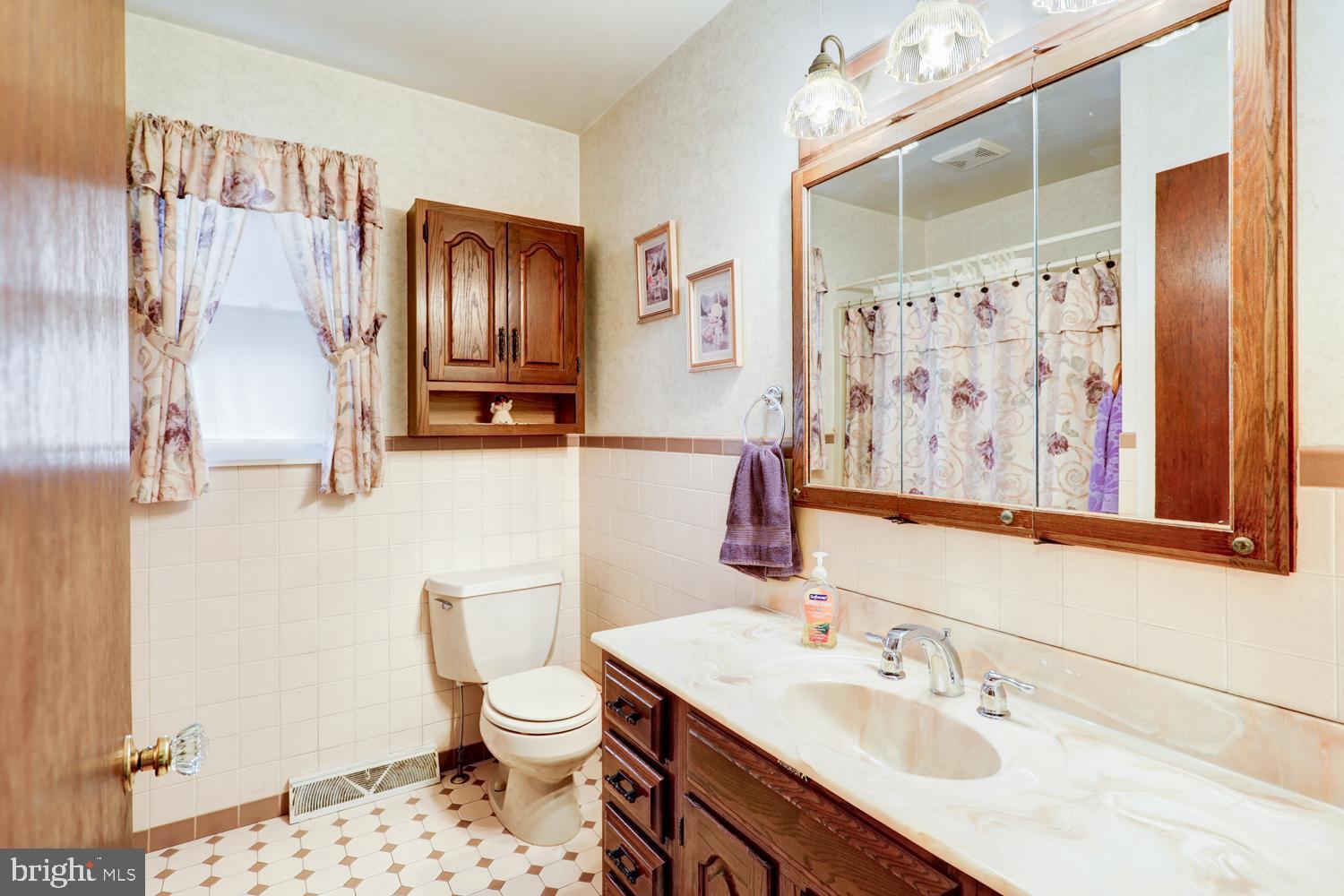 WEST EARL TWP - Residential