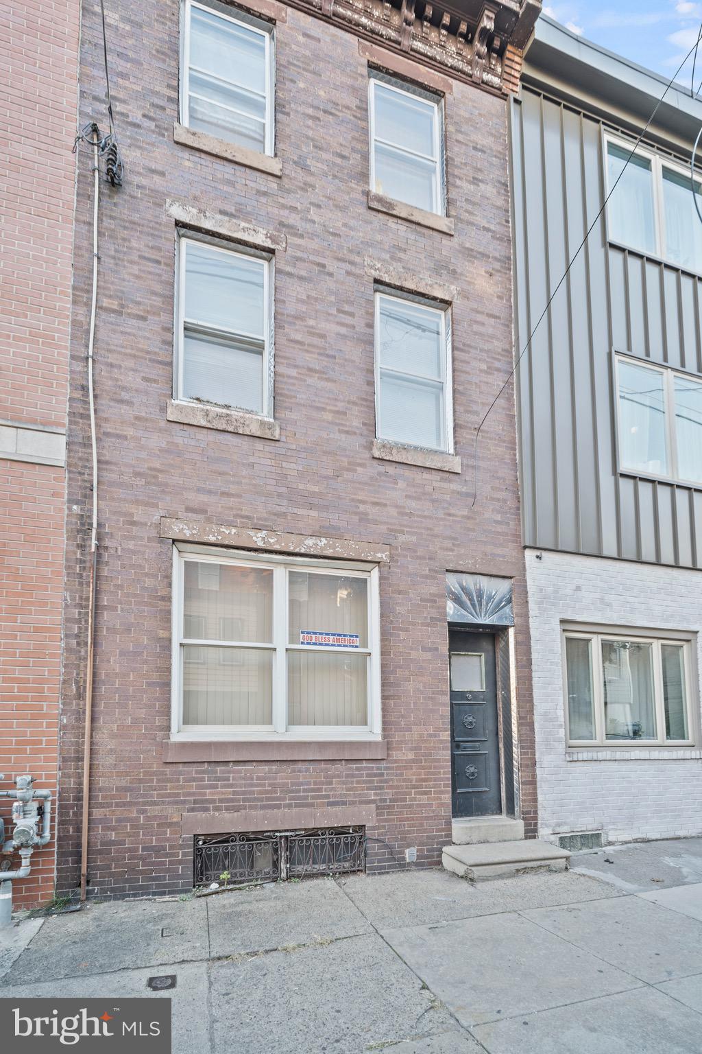 FISHTOWN - Commercial Sale