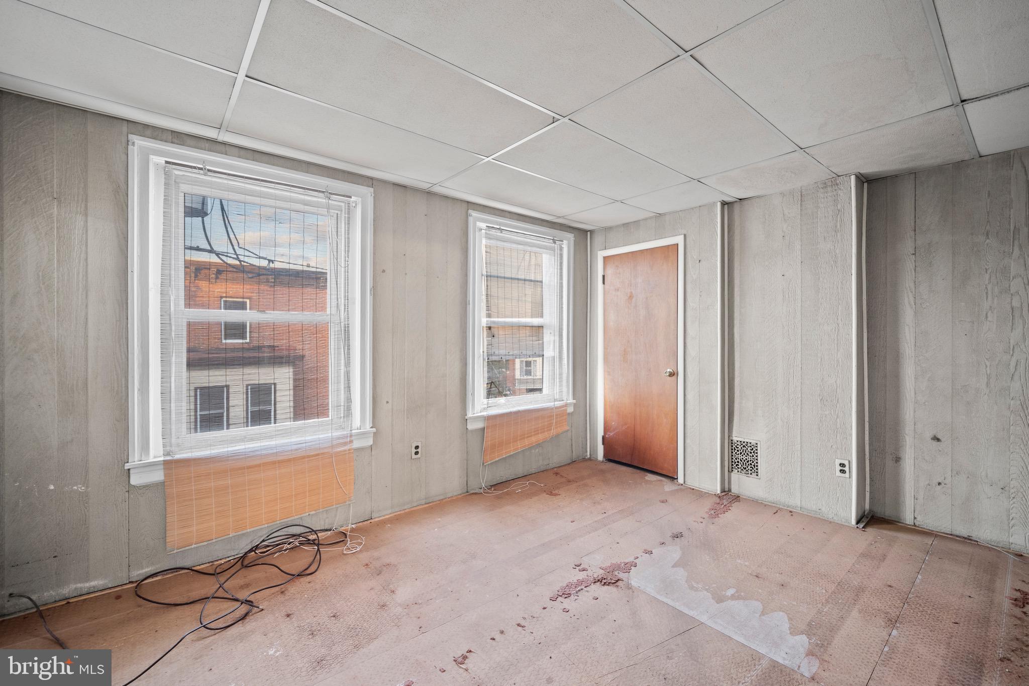 FISHTOWN - Commercial Sale