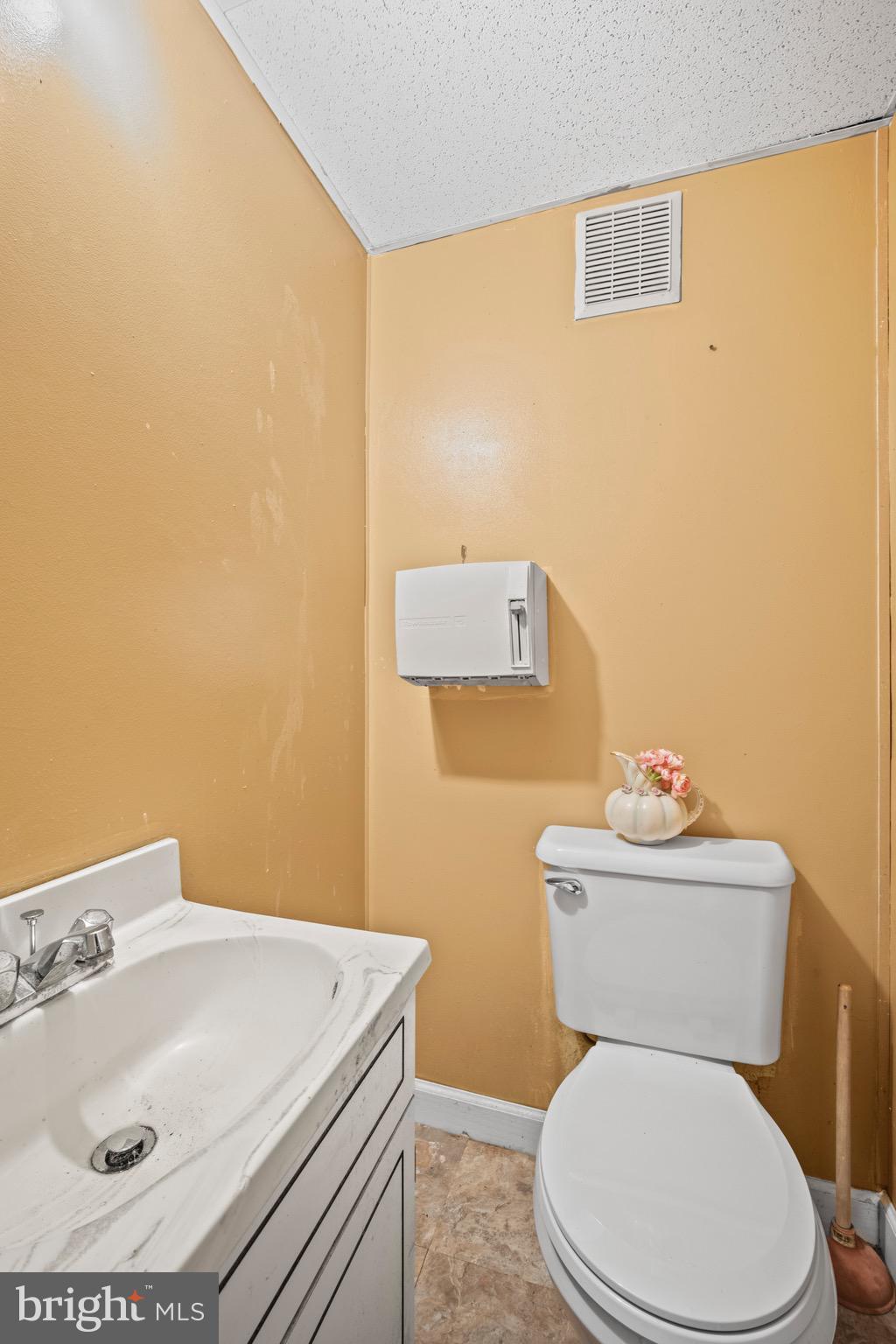 FISHTOWN - Commercial Sale