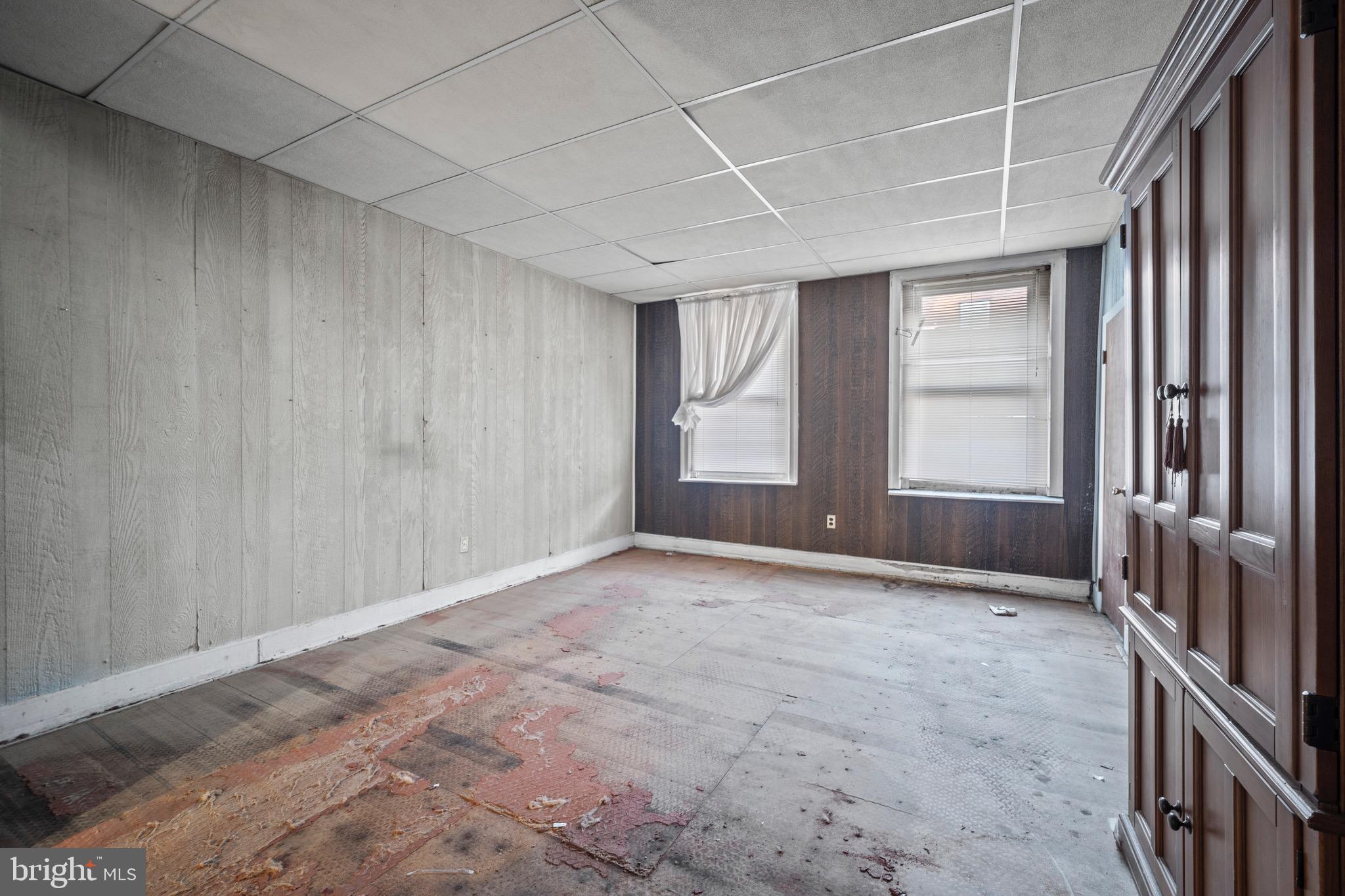 FISHTOWN - Commercial Sale