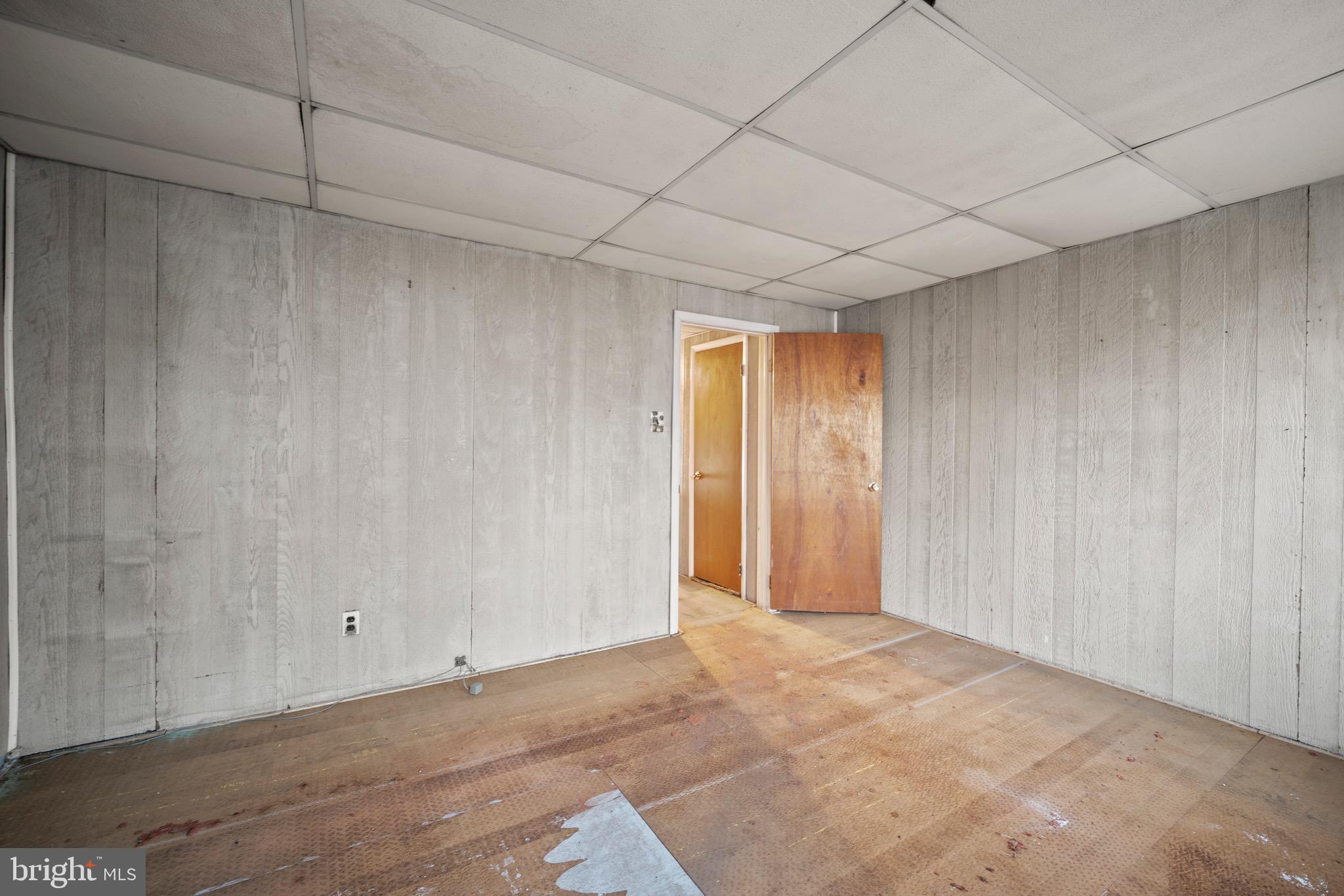 FISHTOWN - Commercial Sale