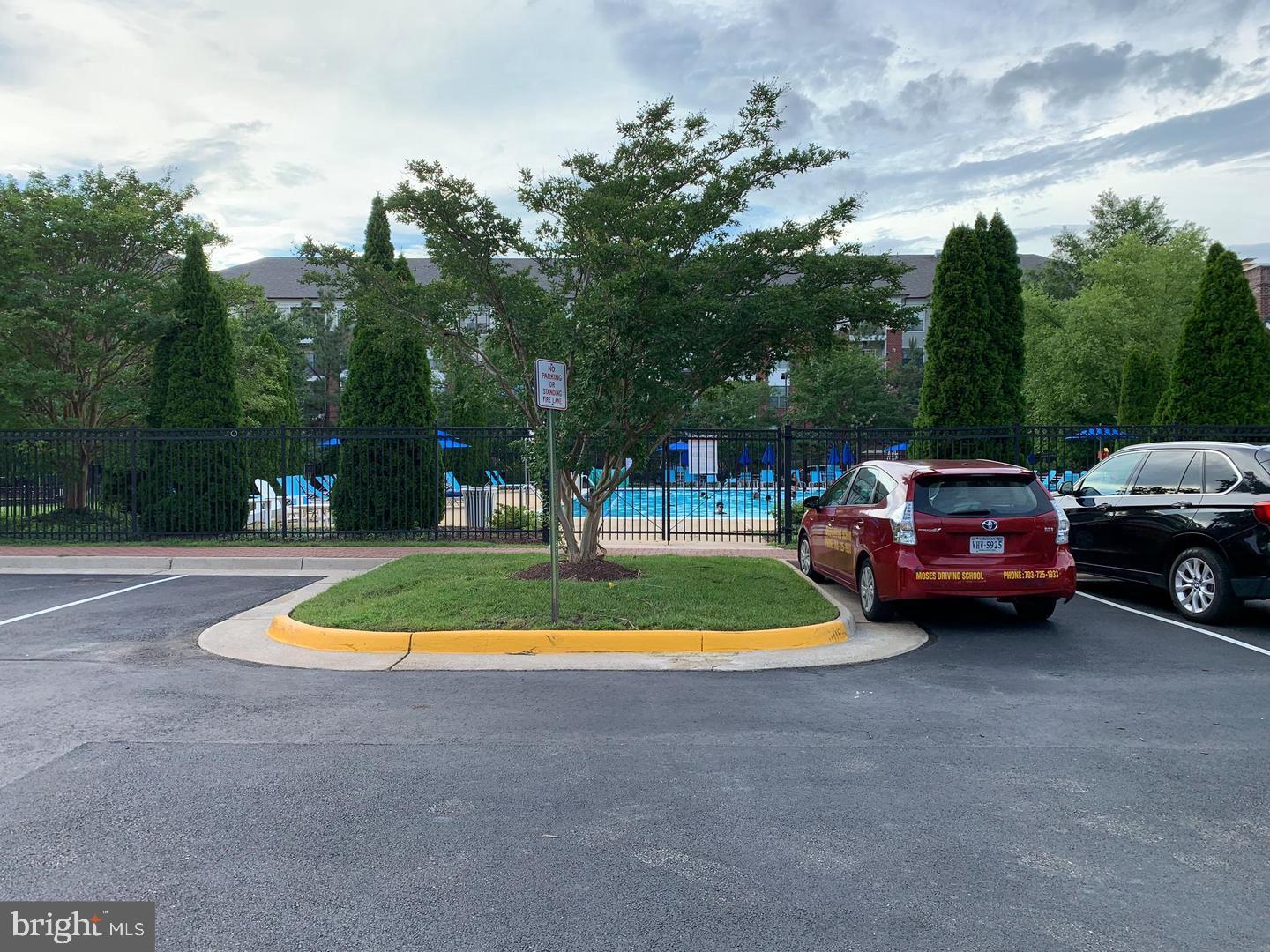 LORTON TOWN CNTR LANDBAY - Residential Lease