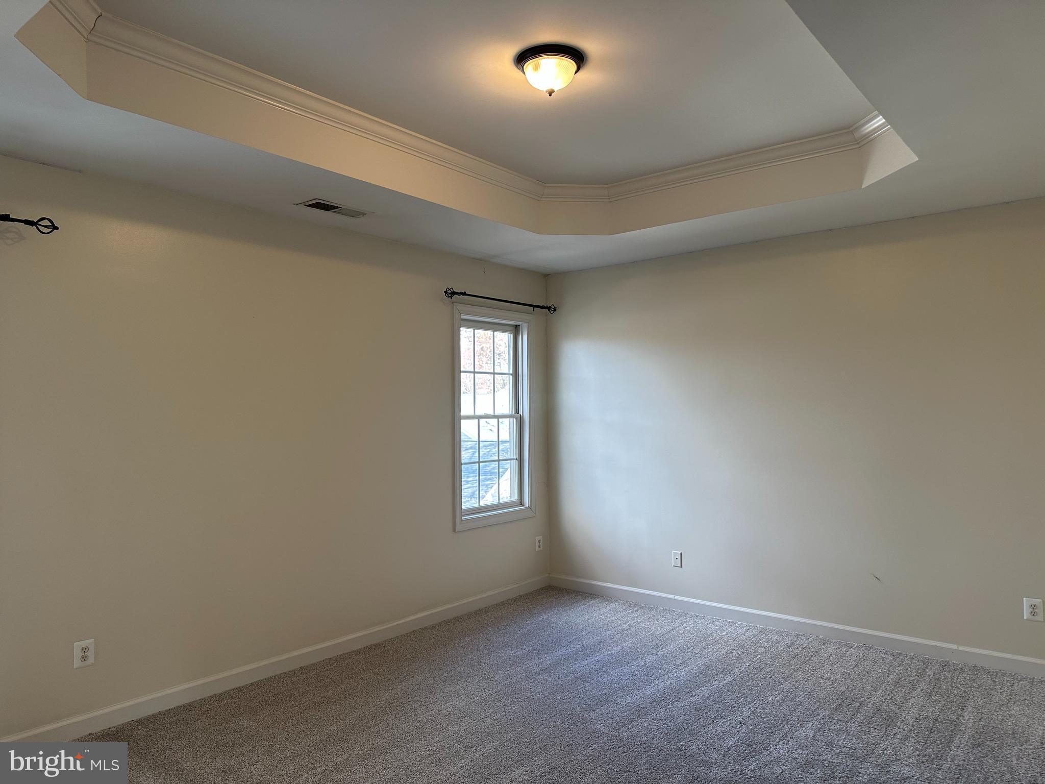 LORTON TOWN CNTR LANDBAY - Residential Lease