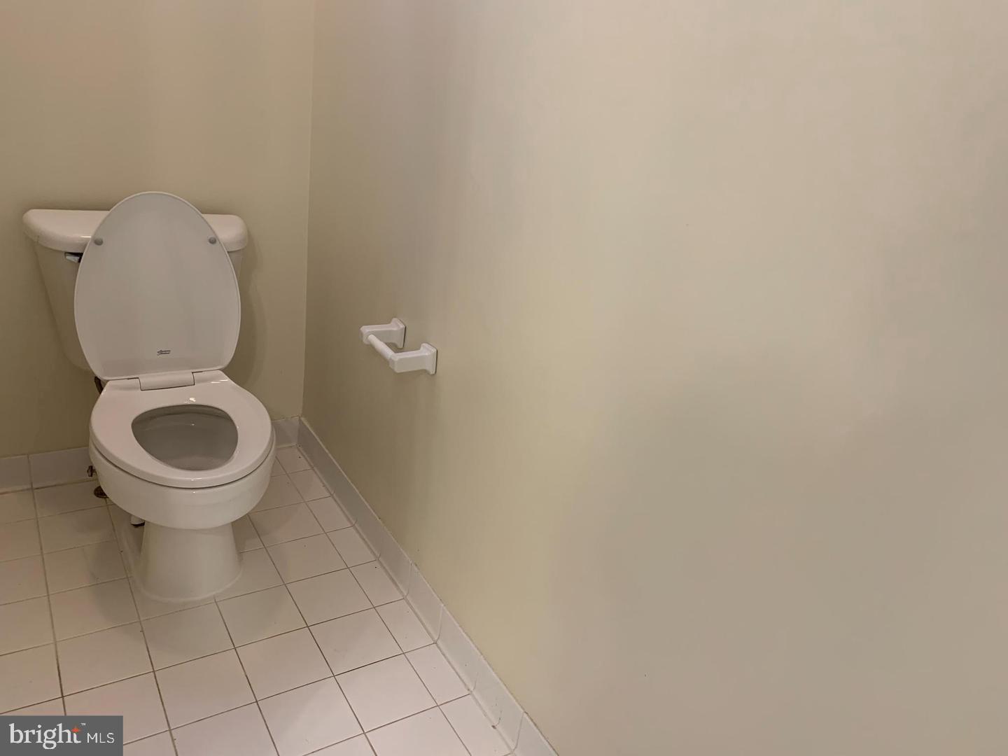 LORTON TOWN CNTR LANDBAY - Residential Lease