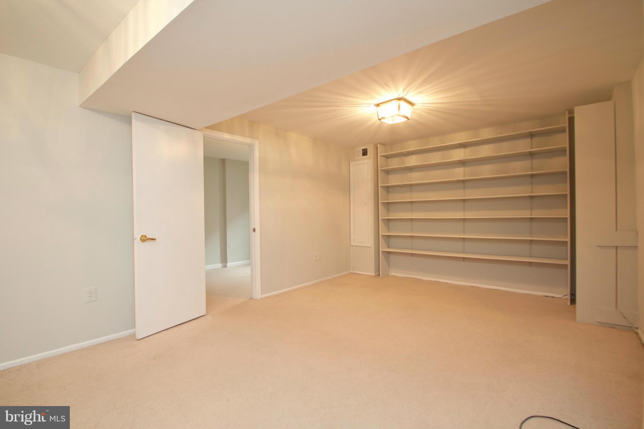 MANOR VILLAGE - Residential