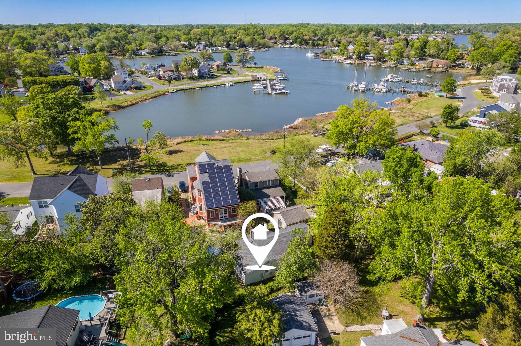 WOODLAND BEACH - Residential