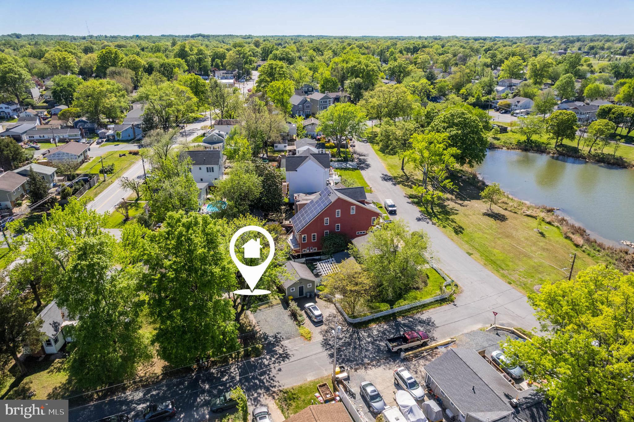 WOODLAND BEACH - Residential