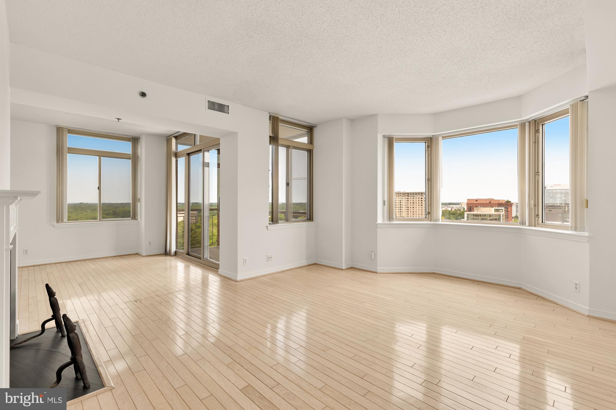 5809 NICHOLSON 1511