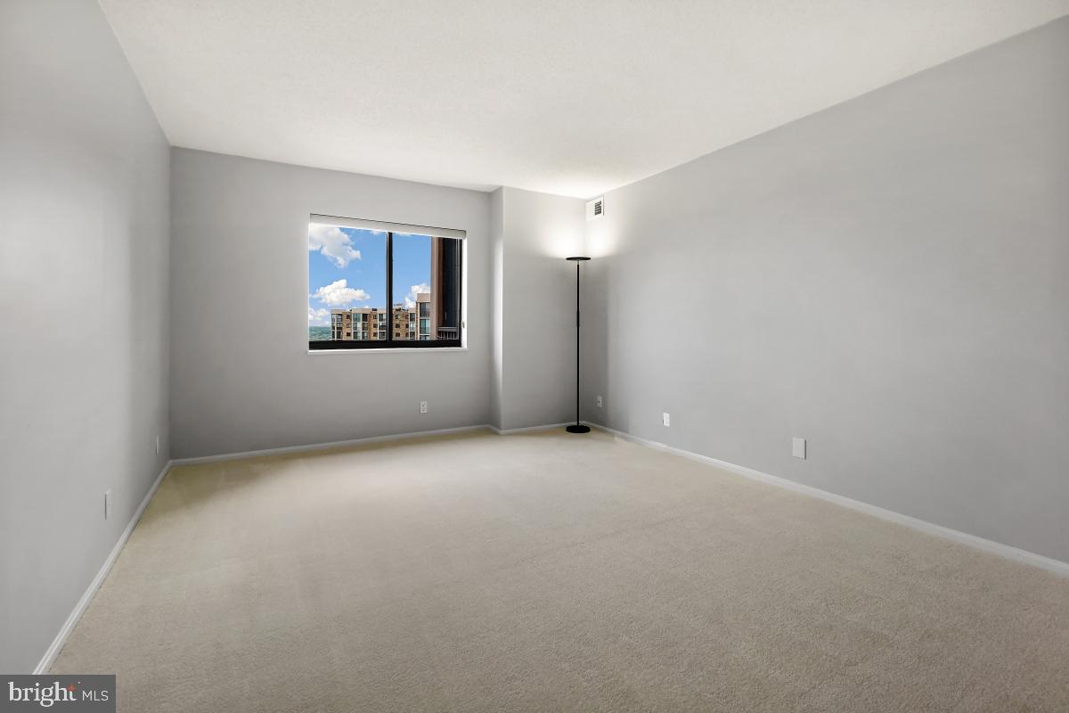 MONTEBELLO - Residential