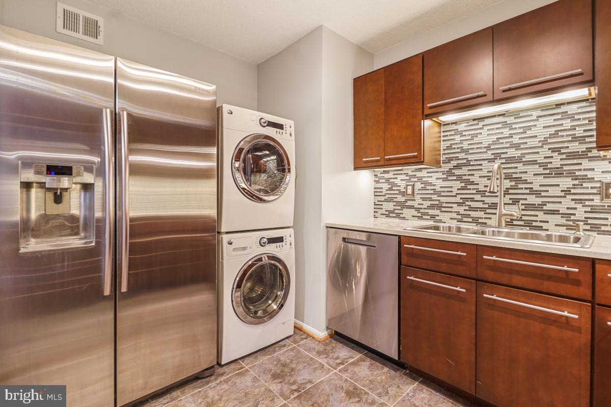 MONTEBELLO - Residential