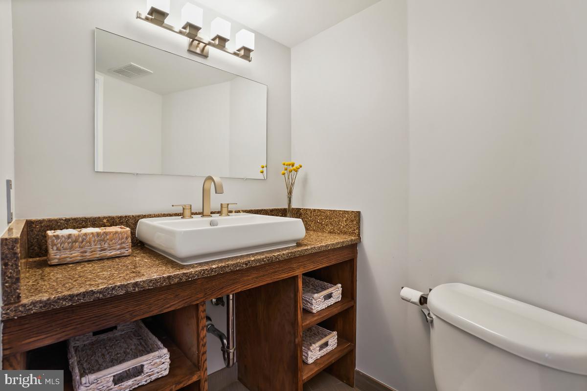 MONTEBELLO - Residential