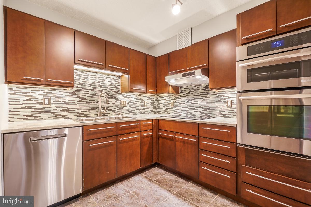 MONTEBELLO - Residential