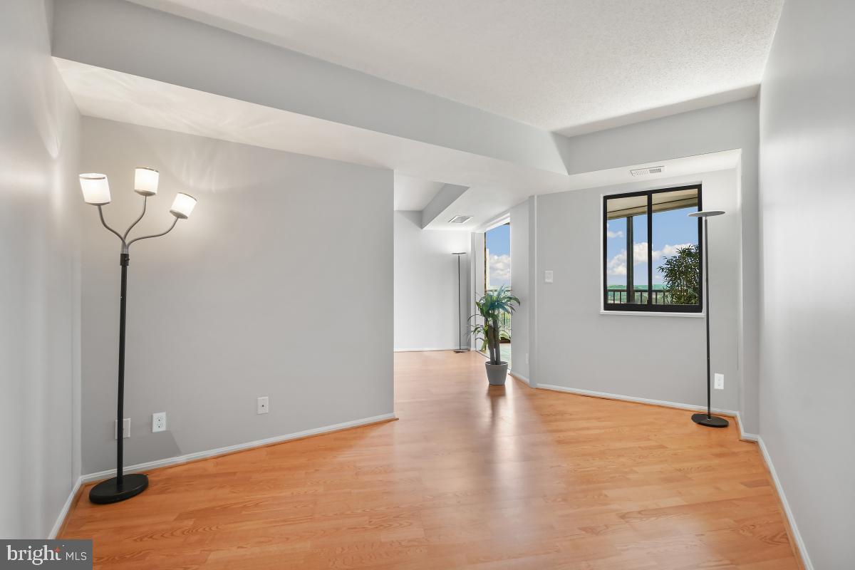 MONTEBELLO - Residential