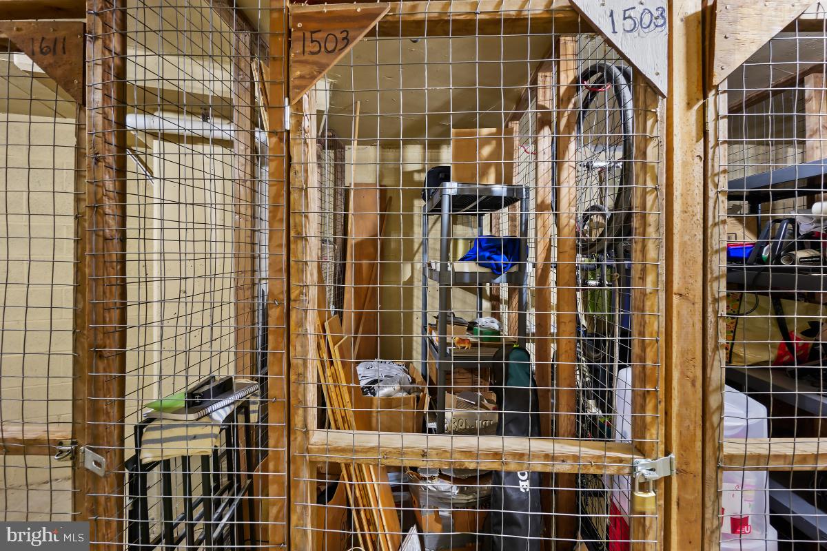 MONTEBELLO - Residential