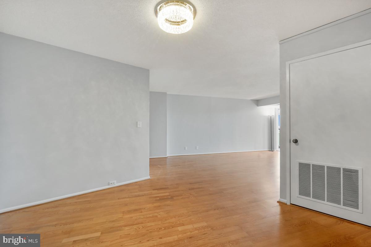 MONTEBELLO - Residential